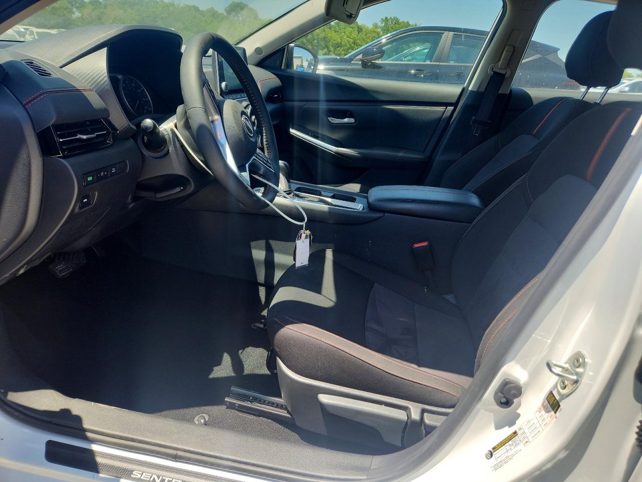 2025 Nissan Sentra Sr White vin: 3N1AB8DV8SY386424