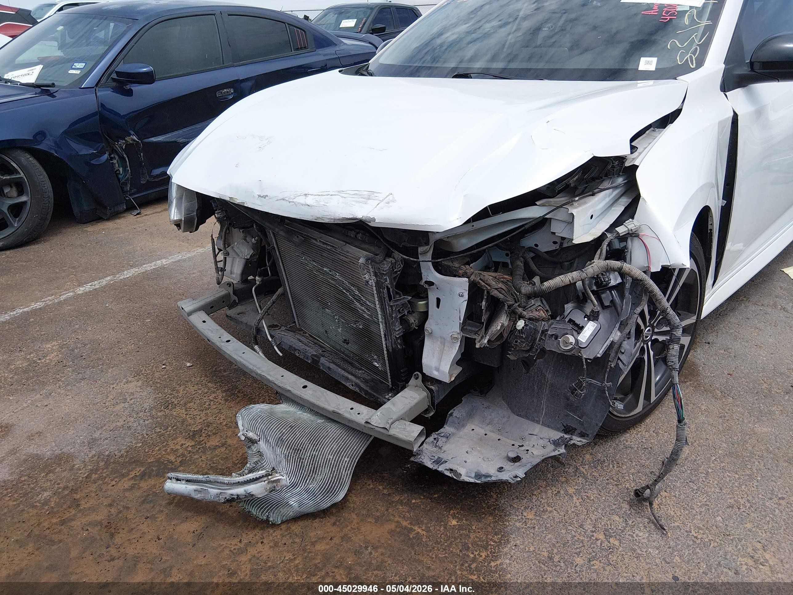 2020 Nissan Sentra Sr Xtronic Cvt Белый vin: 3N1AB8DV9LY301947