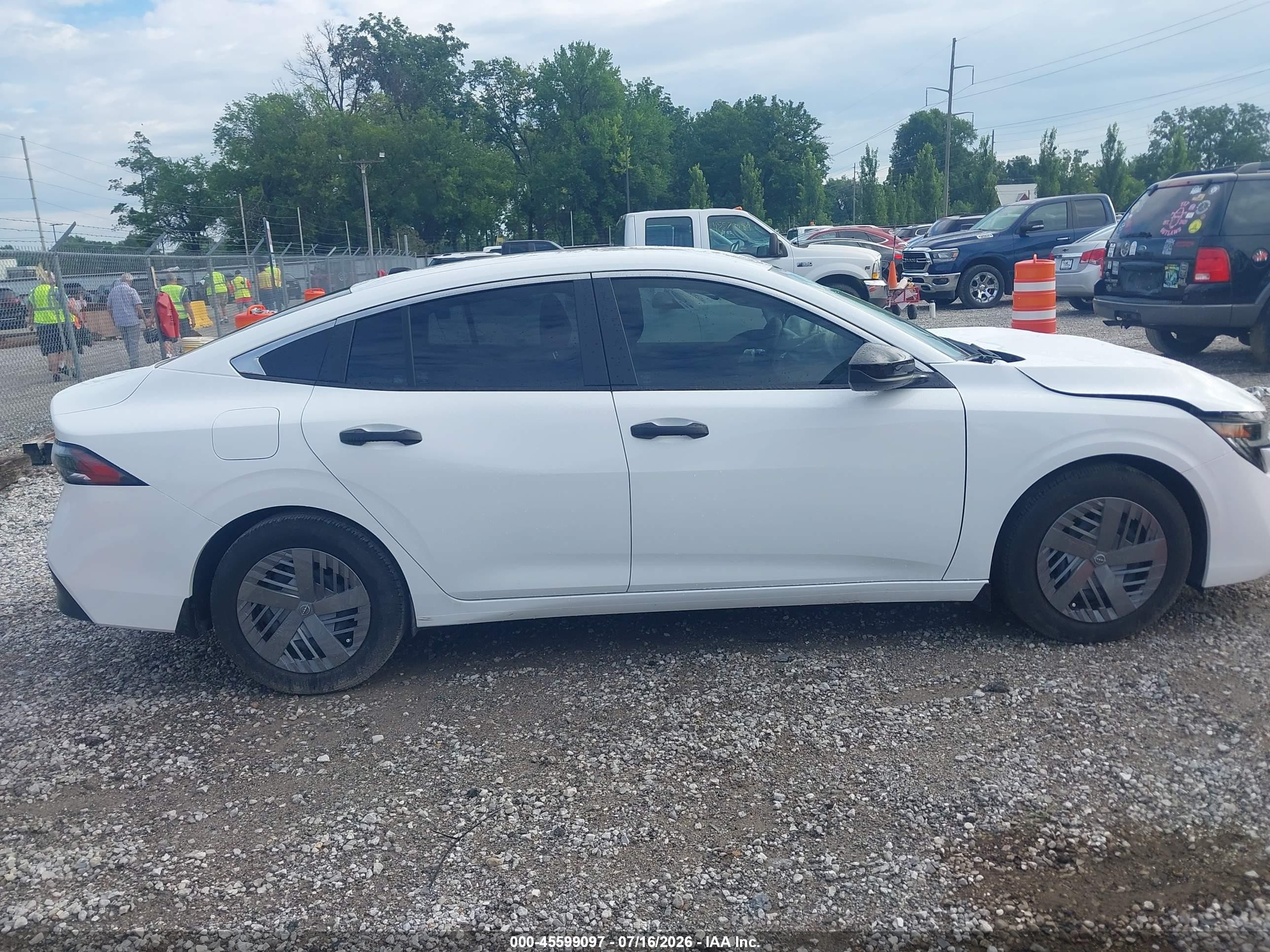 2026 Nissan Sentra S Белый vin: 3N1AB9BV7TY209566