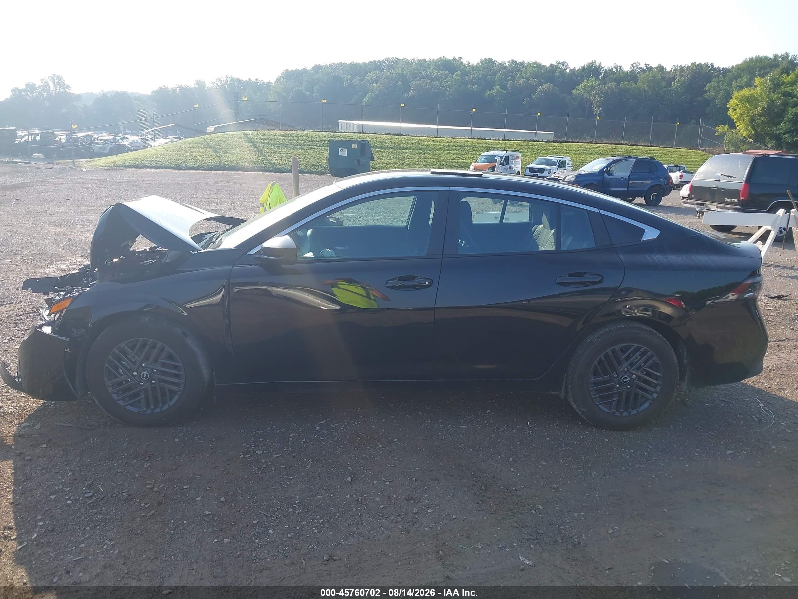 2026 Nissan Sentra Sv Black vin: 3N1AB9CV2TY279345