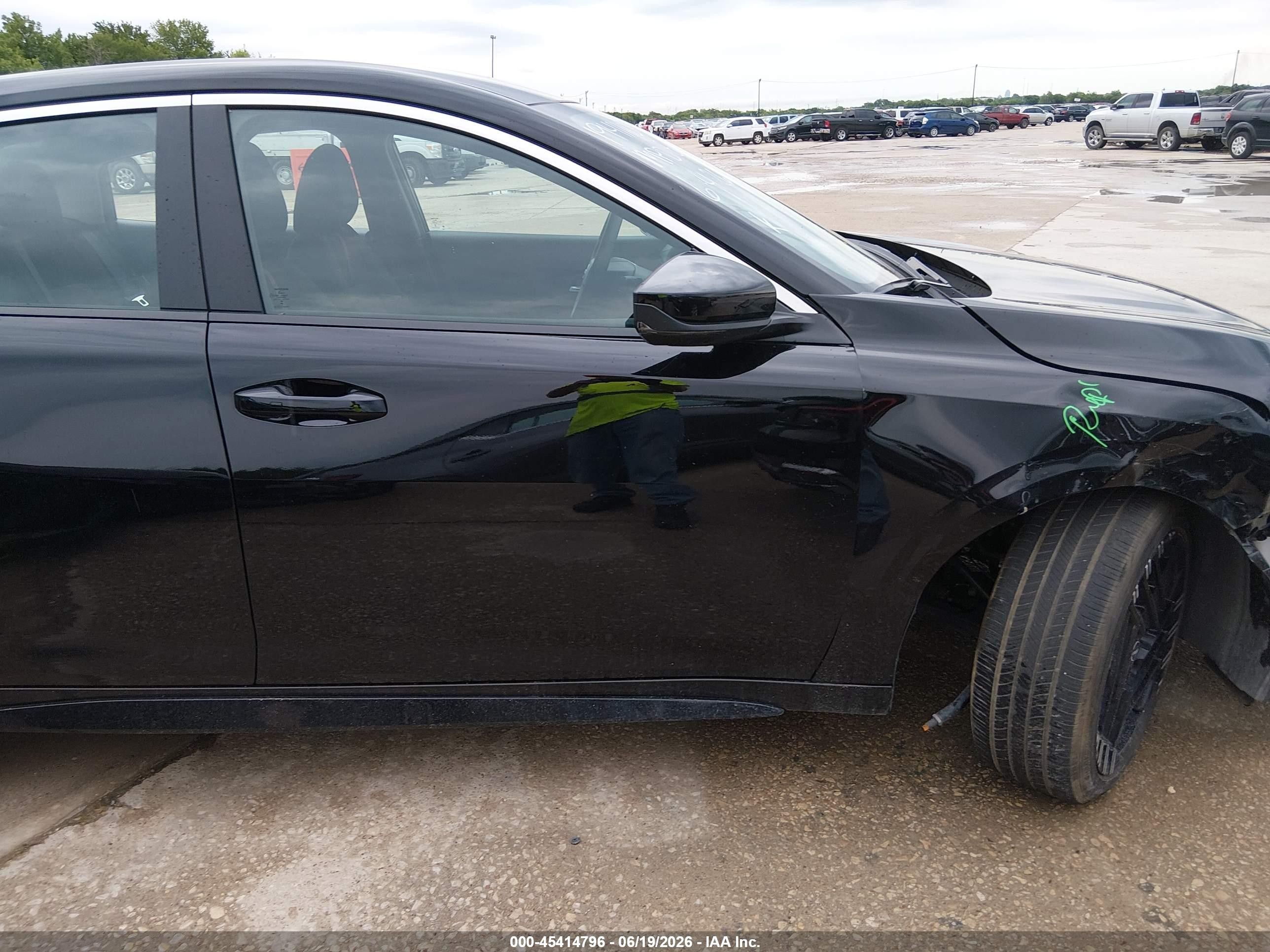 2026 Nissan Sentra Sr Black vin: 3N1AB9DV2TY253018