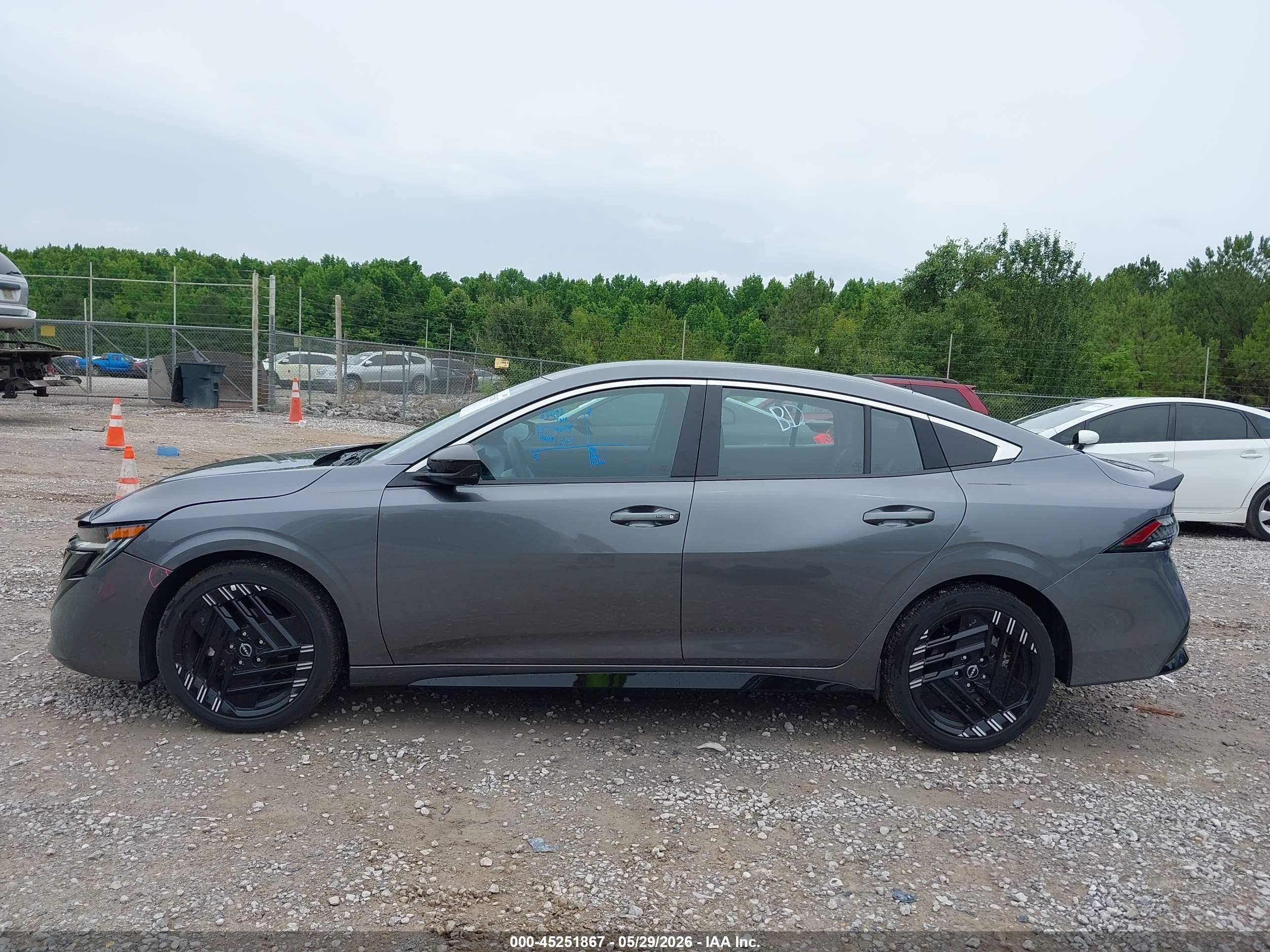2026 Nissan Sentra Sr Gray vin: 3N1AB9DV2TY254055