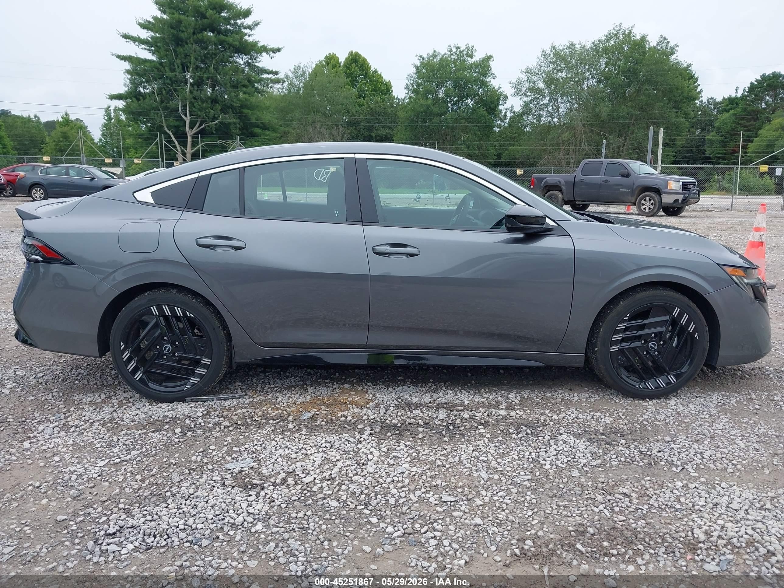 2026 Nissan Sentra Sr Gray vin: 3N1AB9DV2TY254055