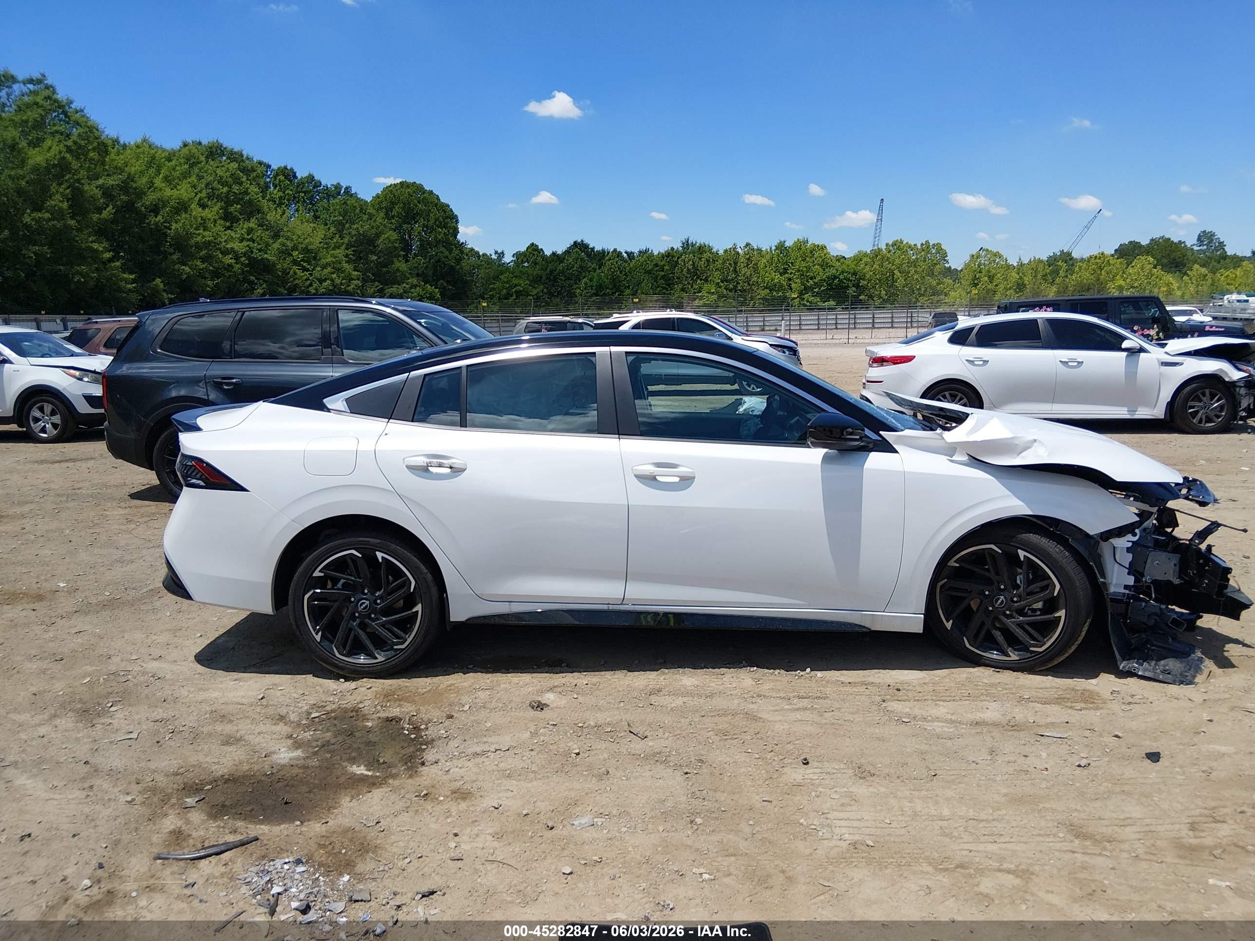 2026 Nissan Sentra Sr White vin: 3N1AB9DV6TY270744