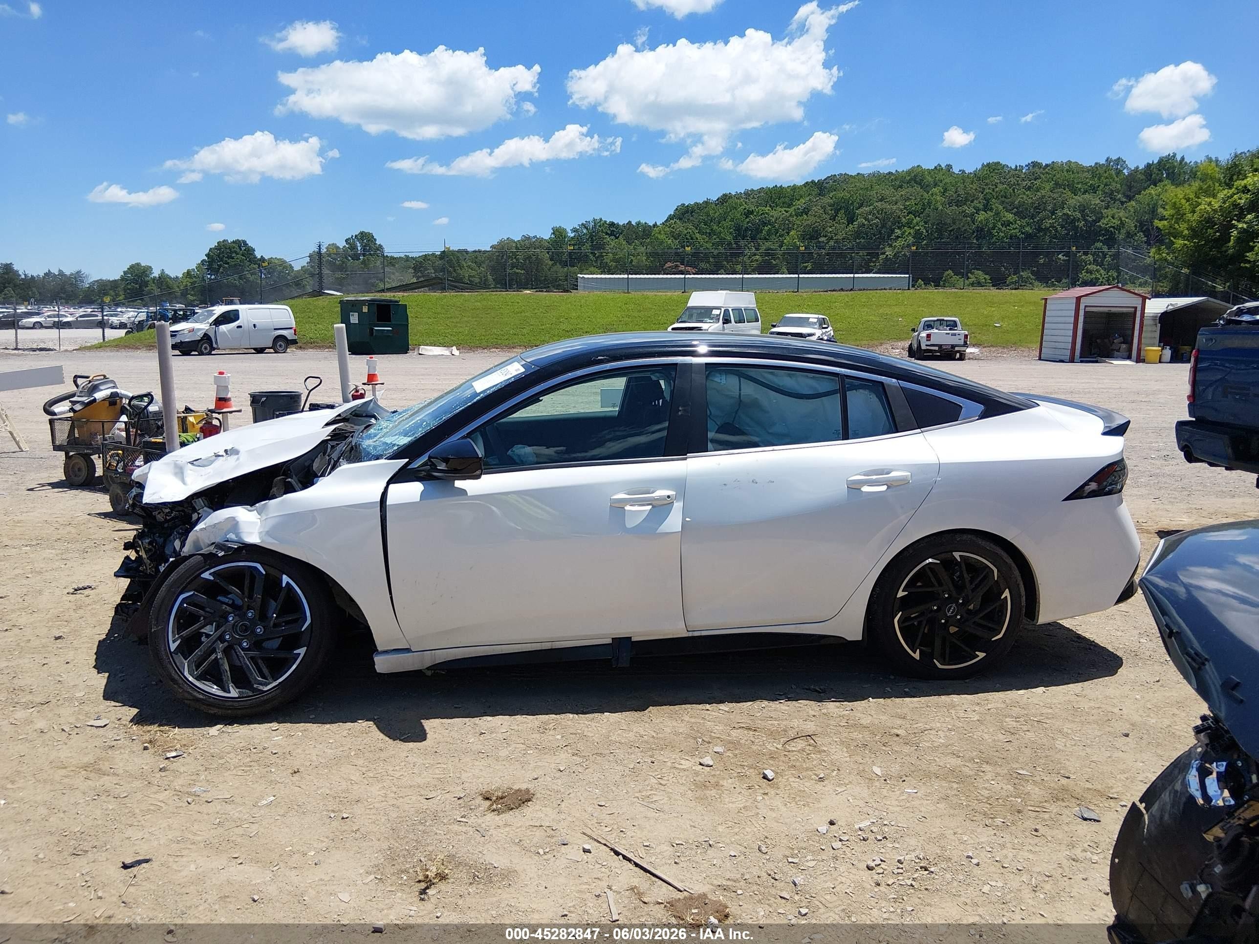 2026 Nissan Sentra Sr White vin: 3N1AB9DV6TY270744