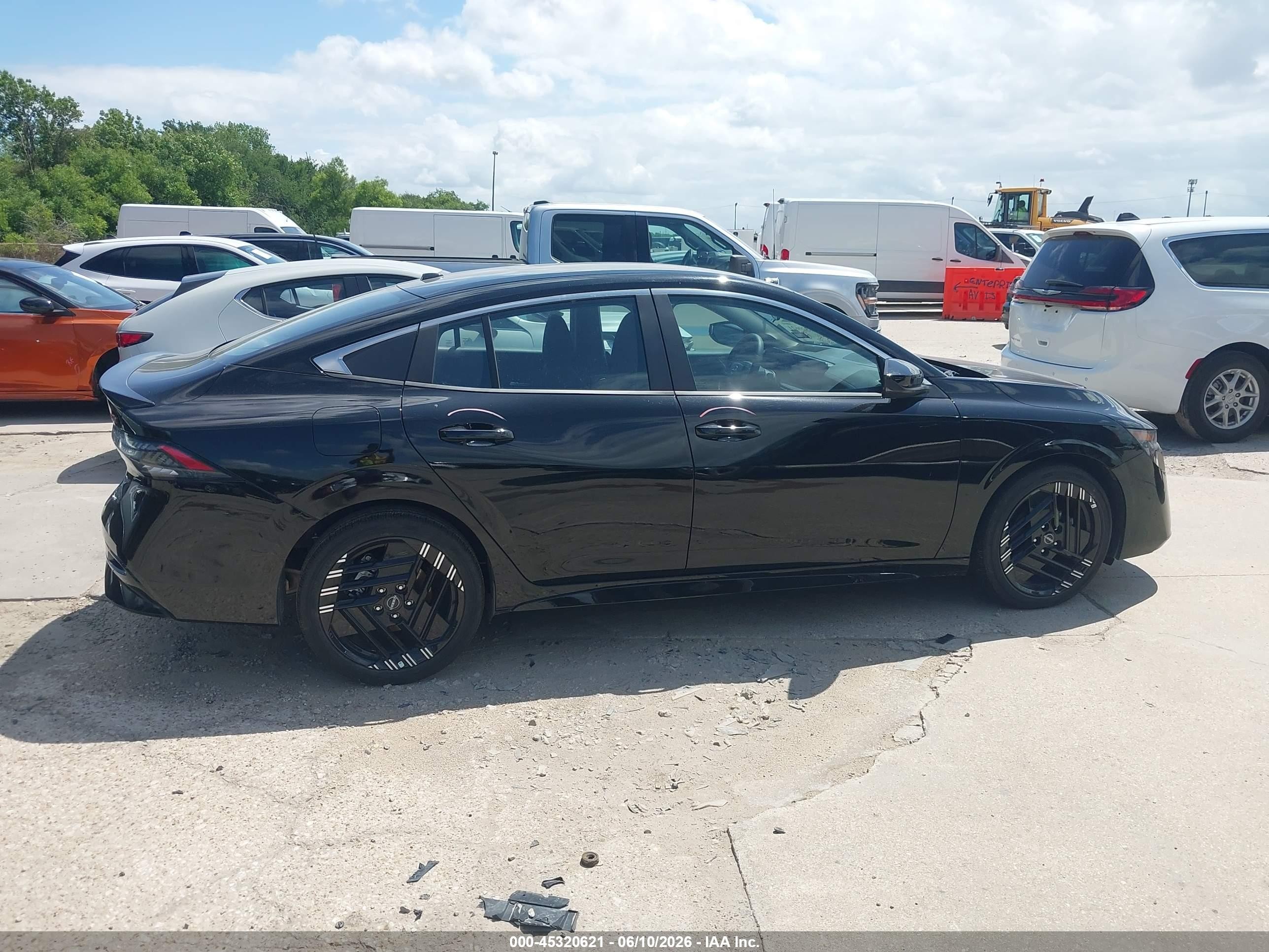 2026 Nissan Sentra Sr Black vin: 3N1AB9DVXTY231137