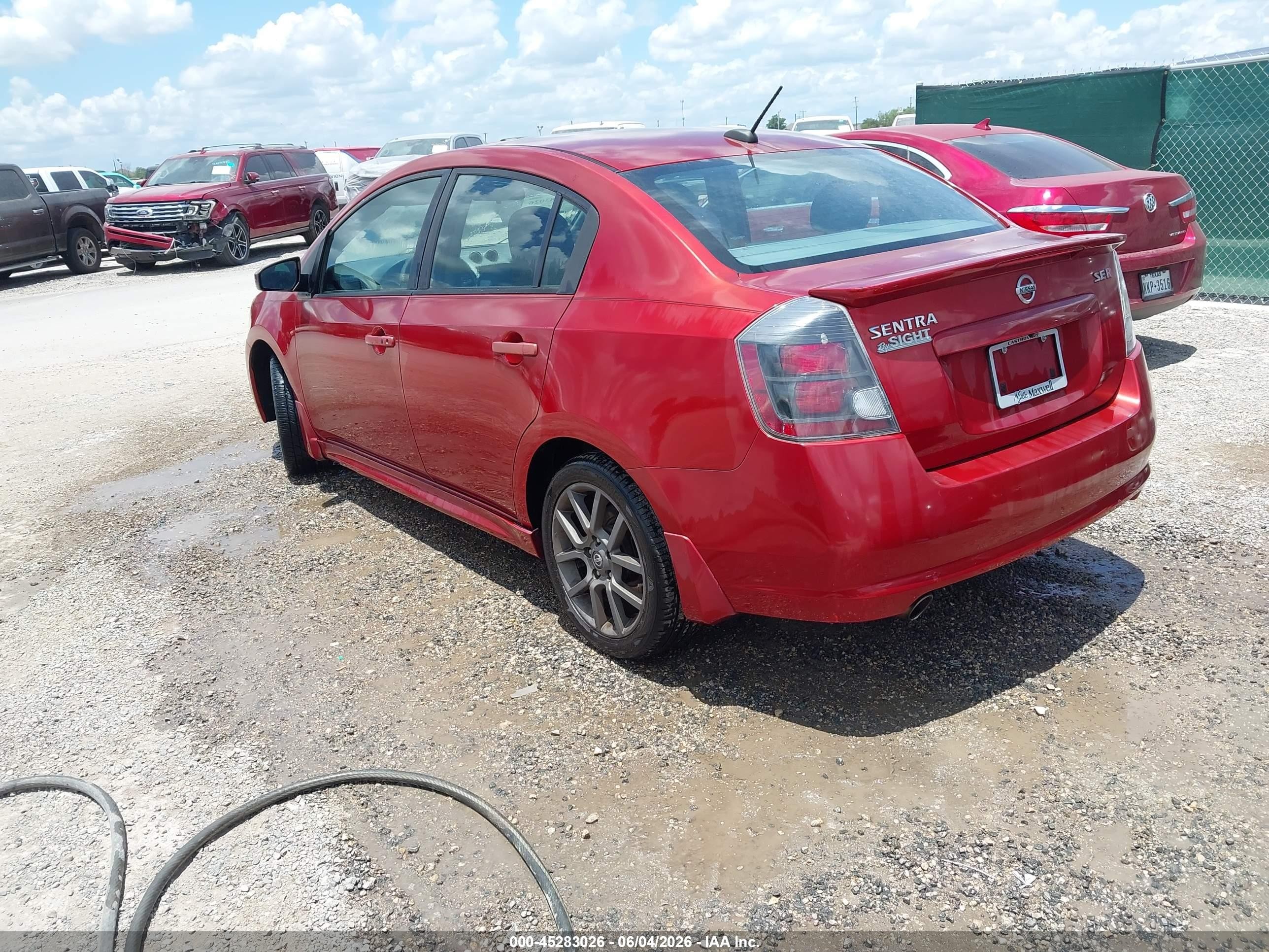 2011 Nissan Sentra Se-r Красный vin: 3N1BB6AP5BL621809