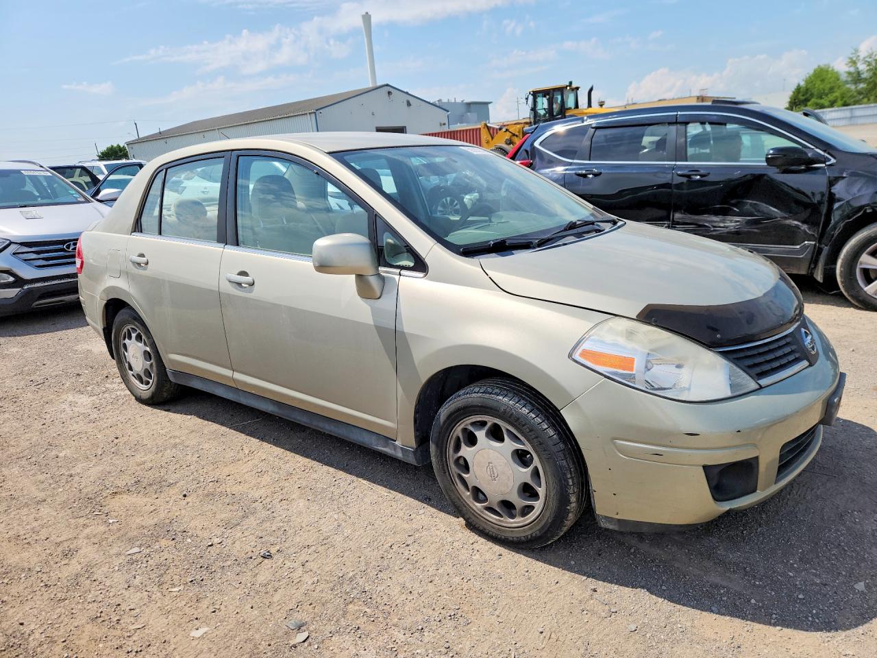 2007 Nissan Versa 1.8 S Beige vin: 3N1BC11E07L406280