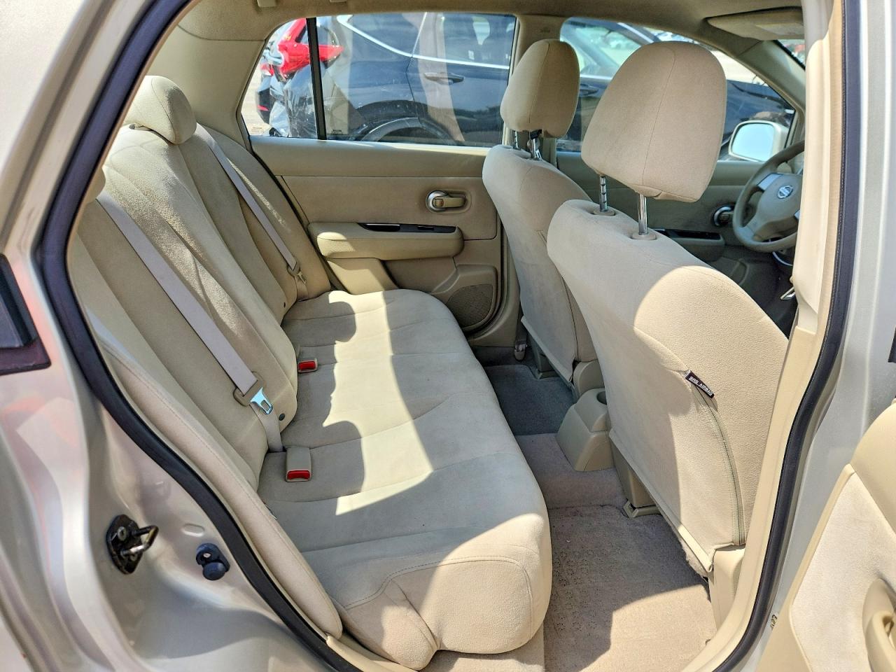 2007 Nissan Versa 1.8 S Beige vin: 3N1BC11E07L406280