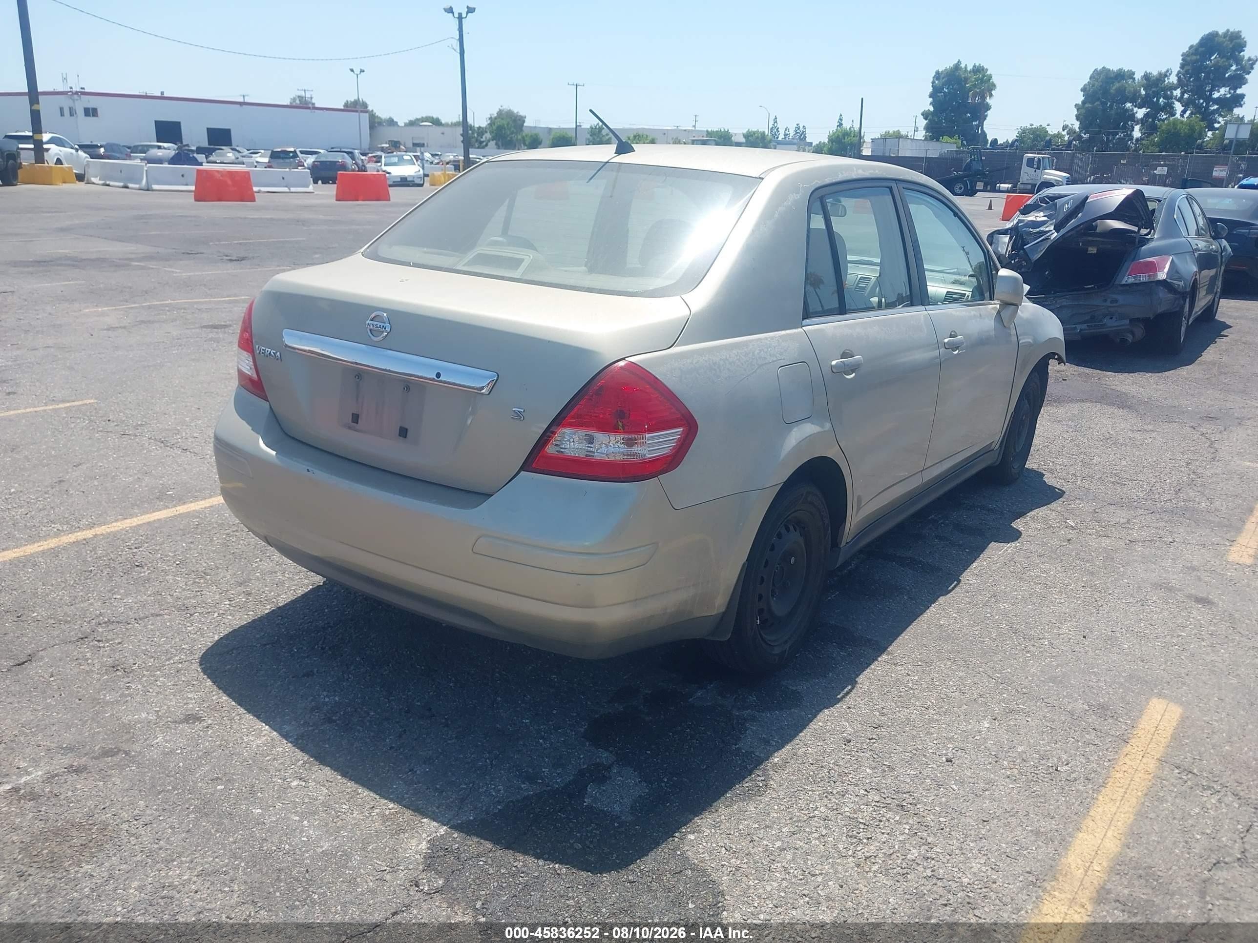 2007 Nissan Versa 1.8s Tan vin: 3N1BC11E07L459061