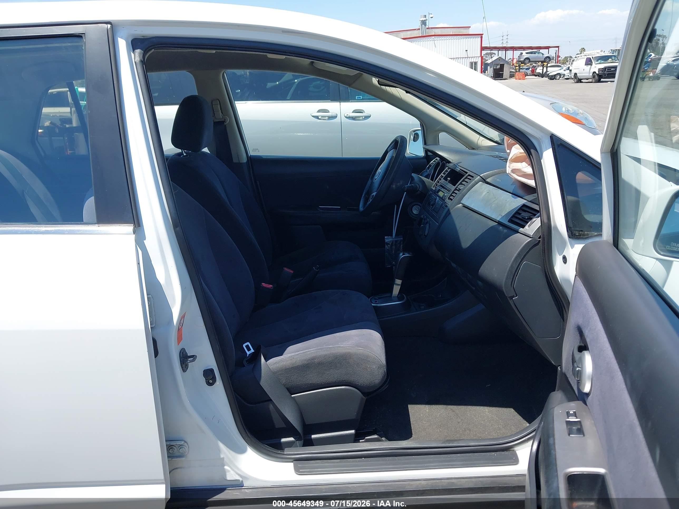 2008 Nissan Versa 1.8 S White vin: 3N1BC11E08L388459