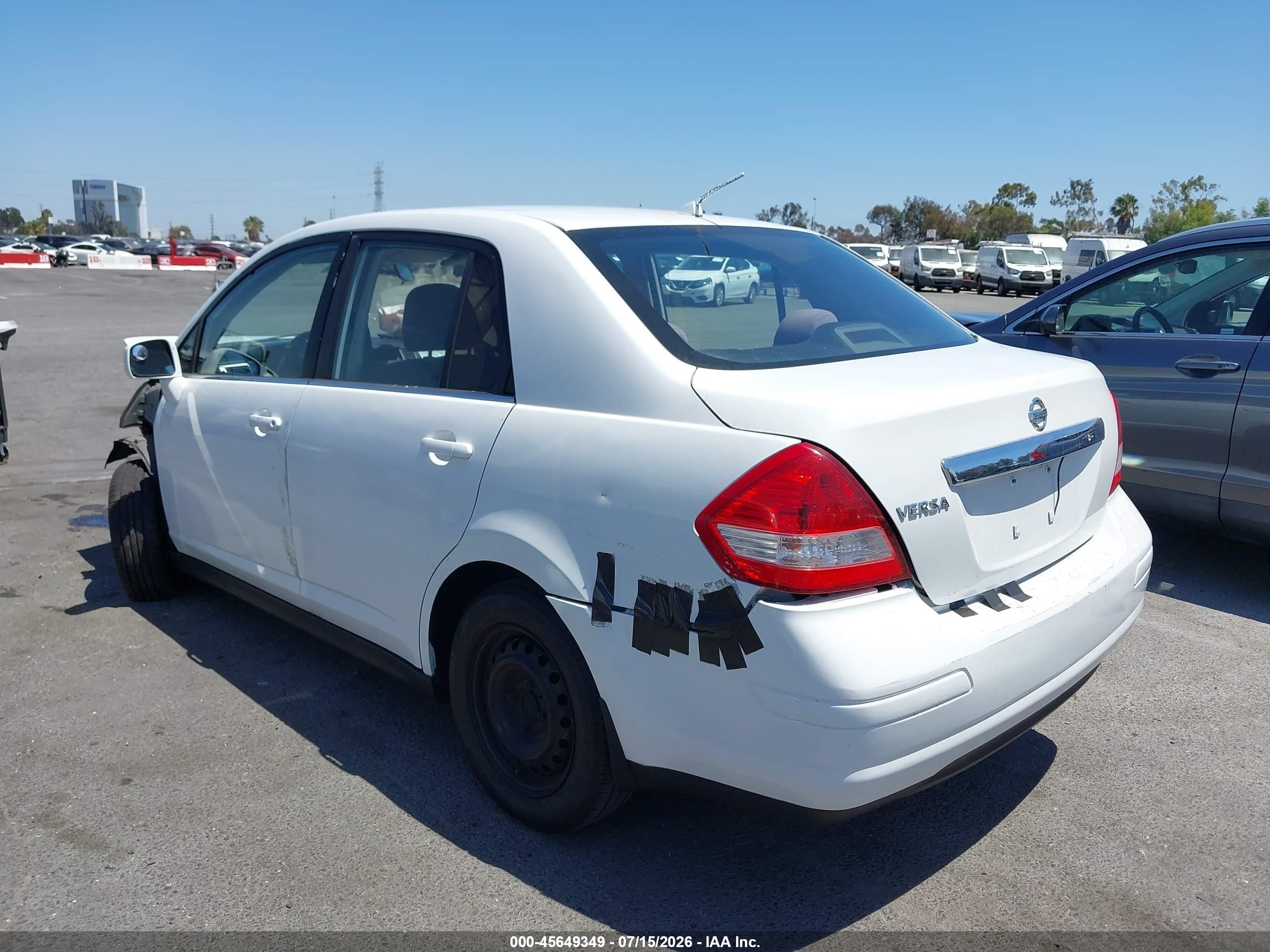 2008 Nissan Versa 1.8 S White vin: 3N1BC11E08L388459