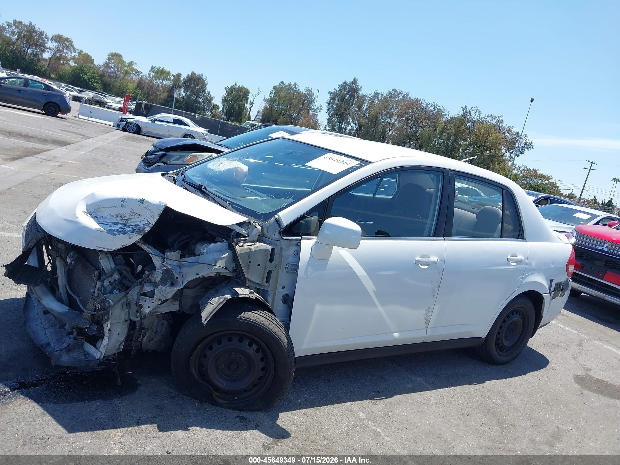 2008 Nissan Versa 1.8 S White vin: 3N1BC11E08L388459