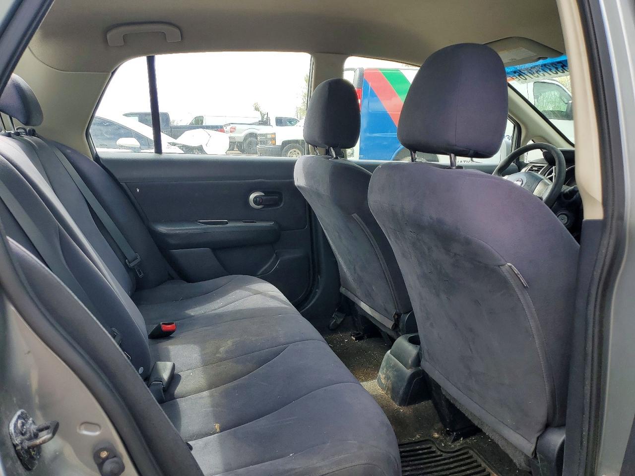2008 Nissan Versa 1.8 S Серый vin: 3N1BC11E08L393774
