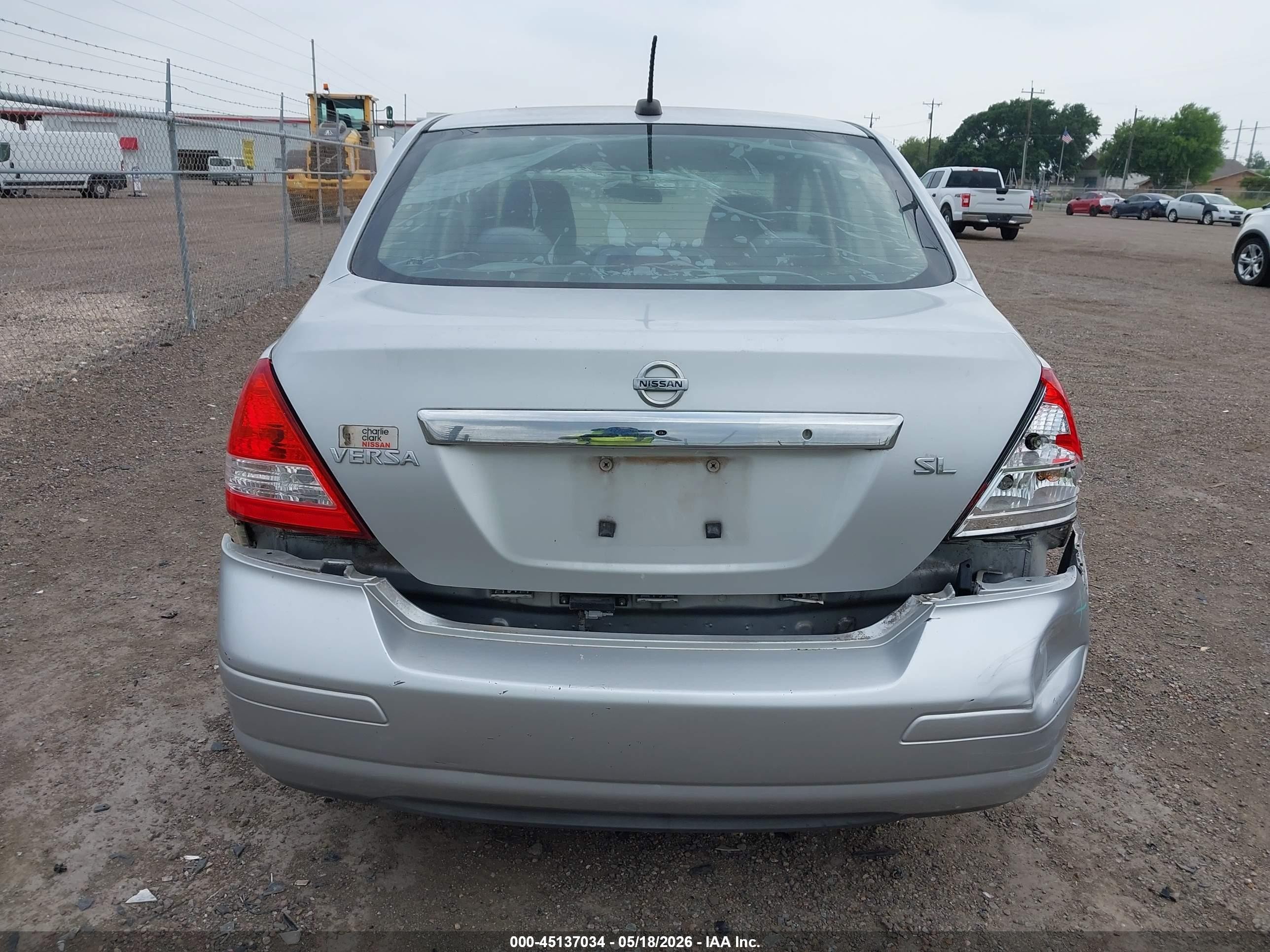 2009 Nissan Versa 1.8sl Silver vin: 3N1BC11E09L355303