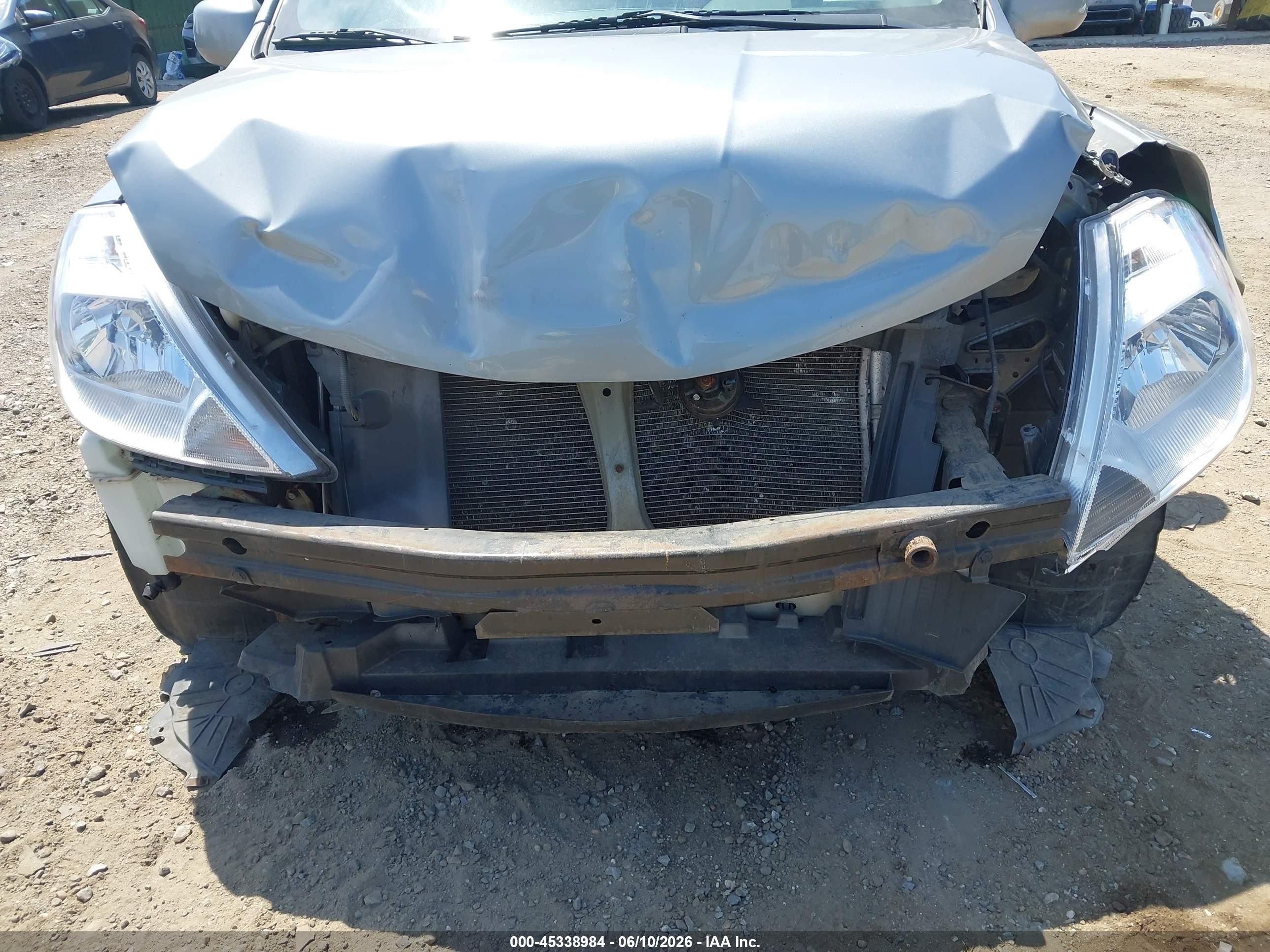 2009 Nissan Versa 1.8sl Серый vin: 3N1BC11E09L362591