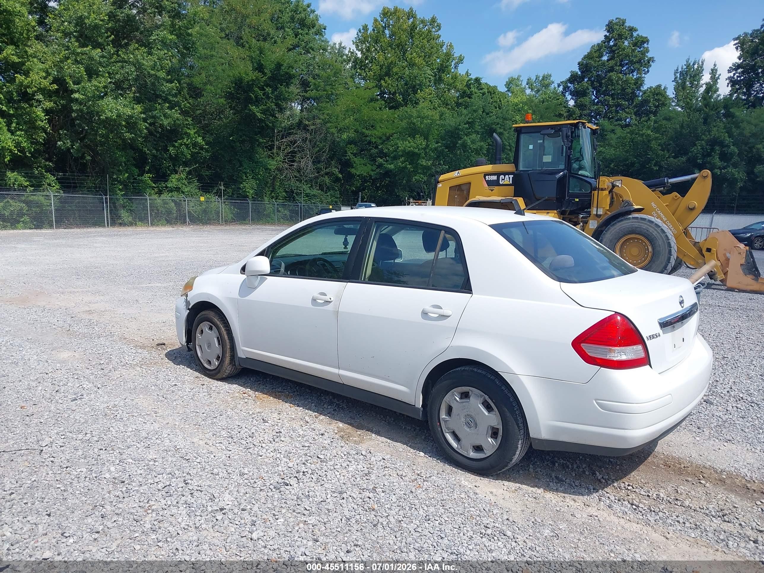 2009 Nissan Versa 1.8s White vin: 3N1BC11E09L425267