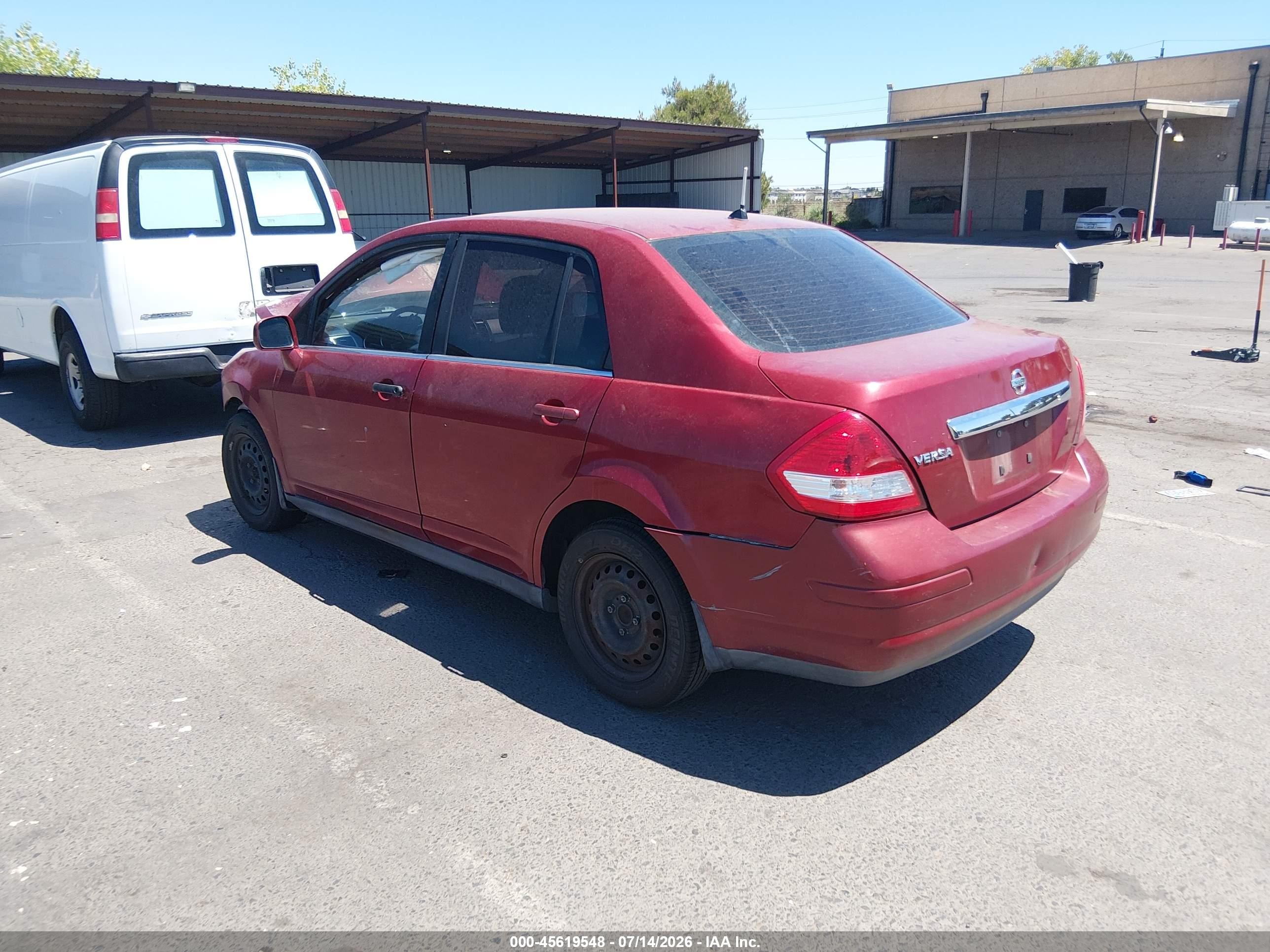 2008 Nissan Versa 1.8 S Red vin: 3N1BC11E18L389393
