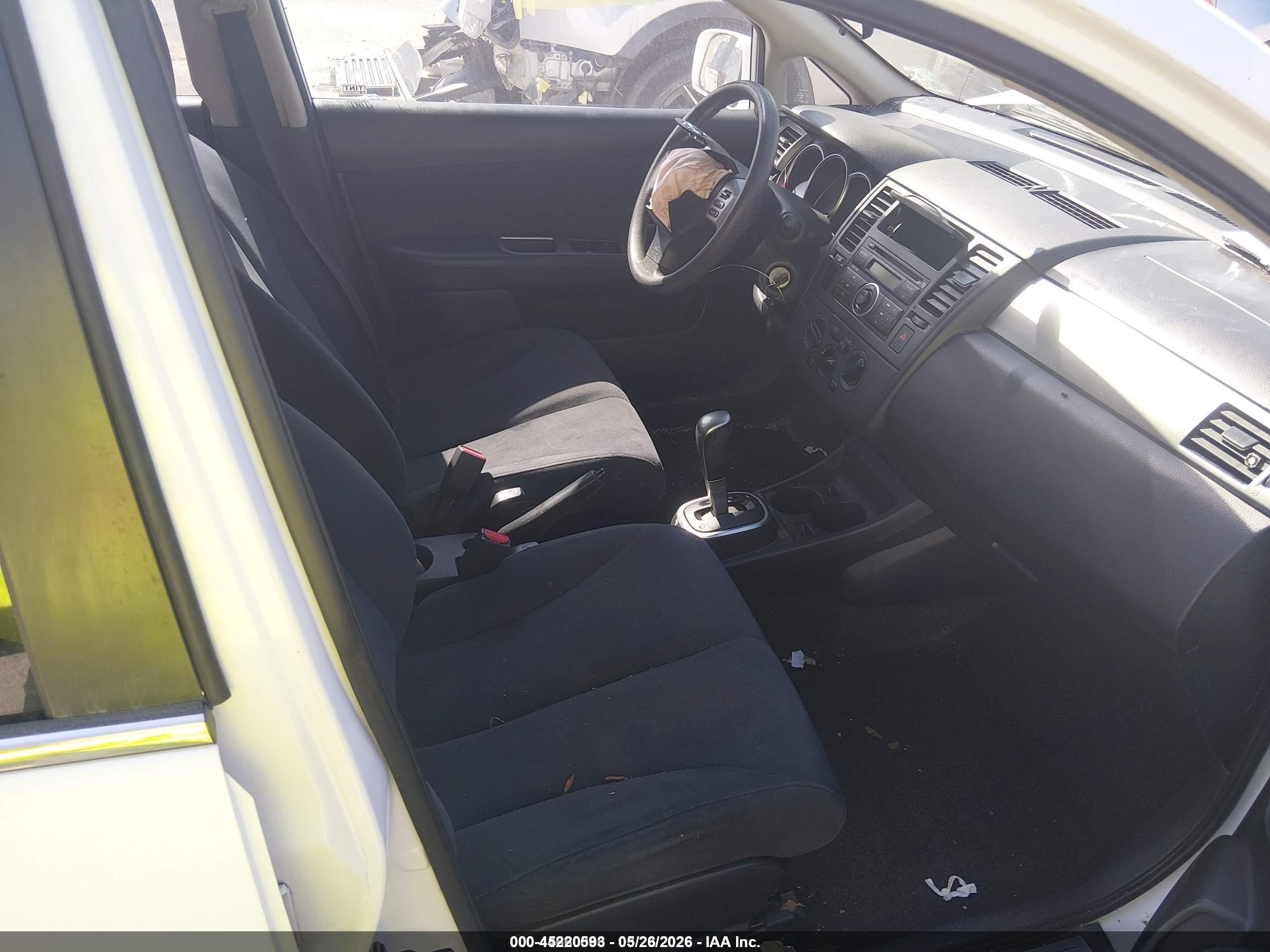 2008 Nissan Versa 1.8s White vin: 3N1BC11E18L392875