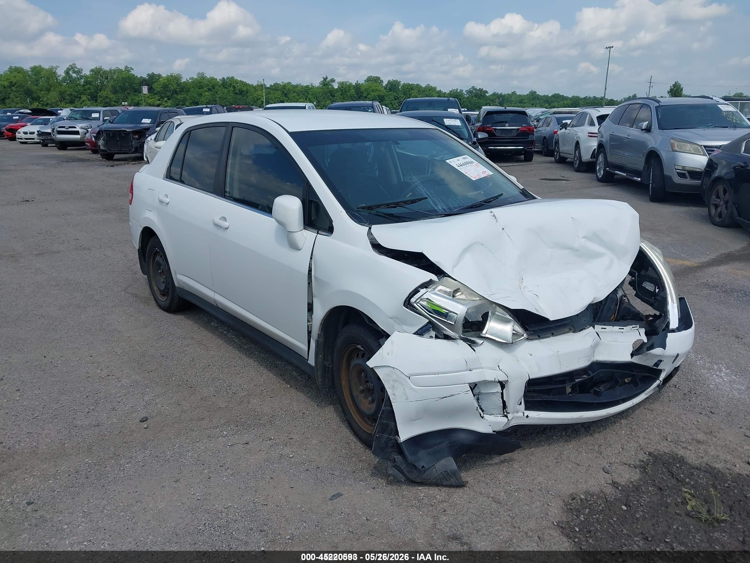 2008 Nissan Versa 1.8s White vin: 3N1BC11E18L392875