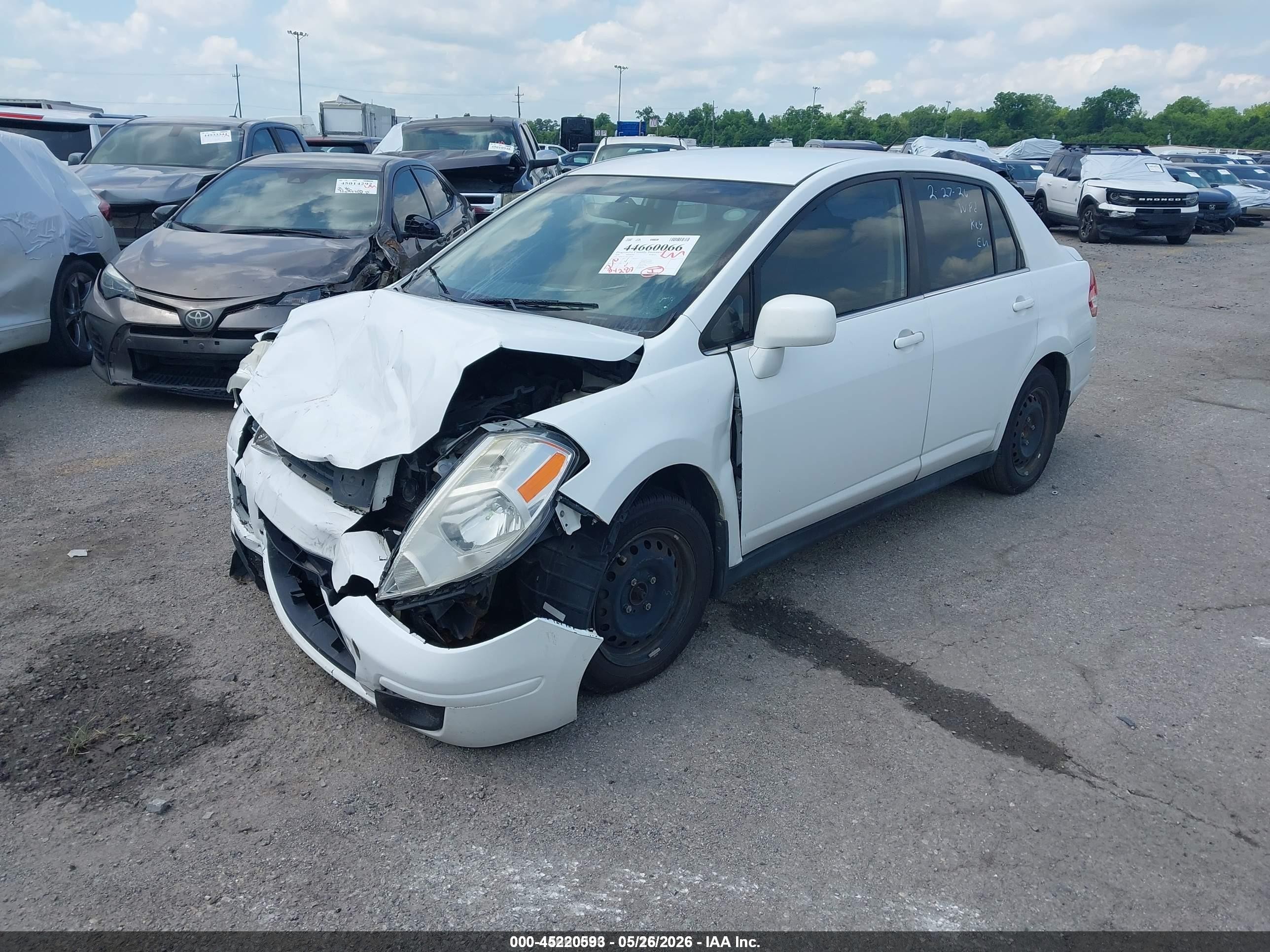 2008 Nissan Versa 1.8s White vin: 3N1BC11E18L392875