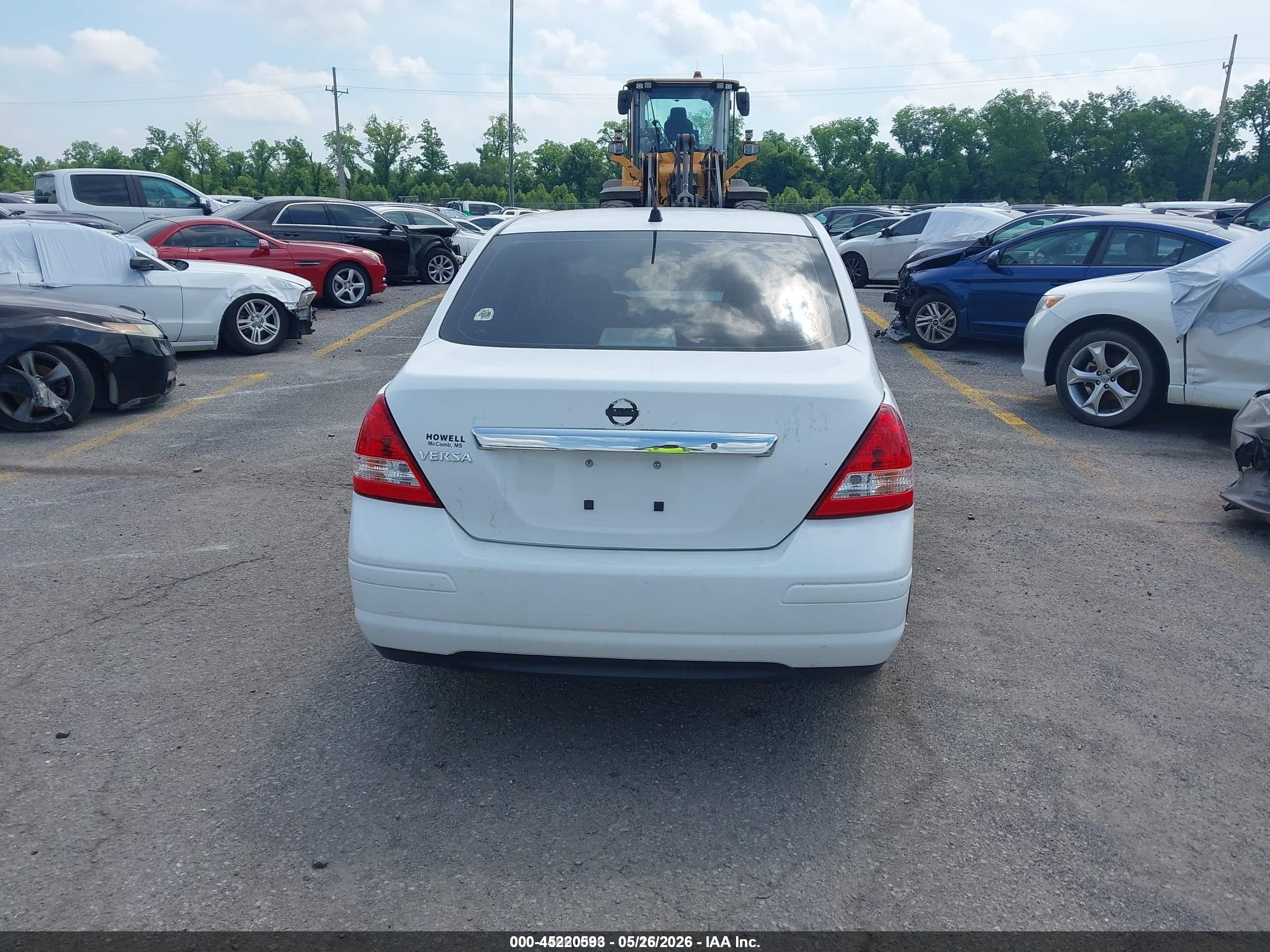 2008 Nissan Versa 1.8s White vin: 3N1BC11E18L392875