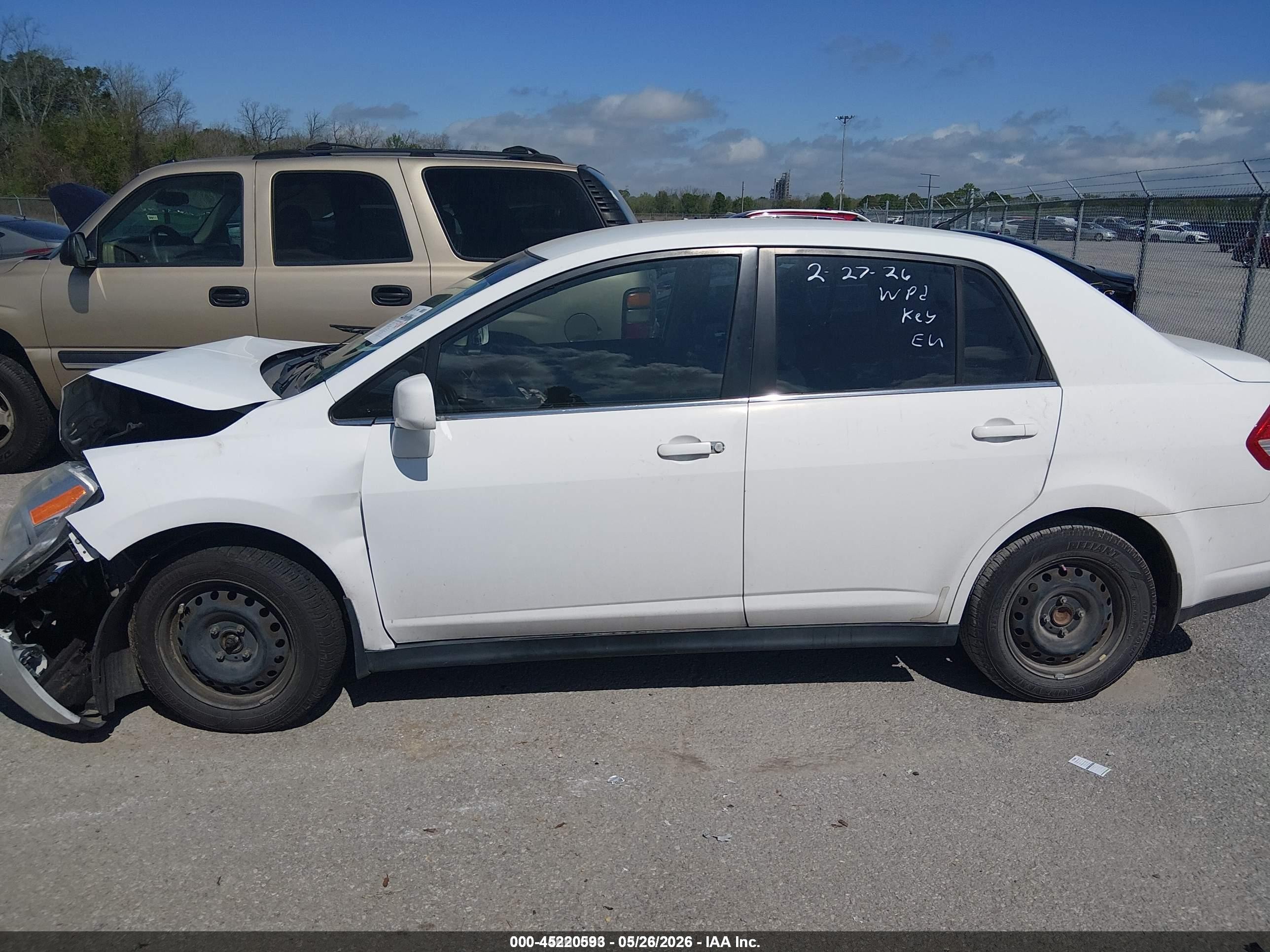 2008 Nissan Versa 1.8s White vin: 3N1BC11E18L392875