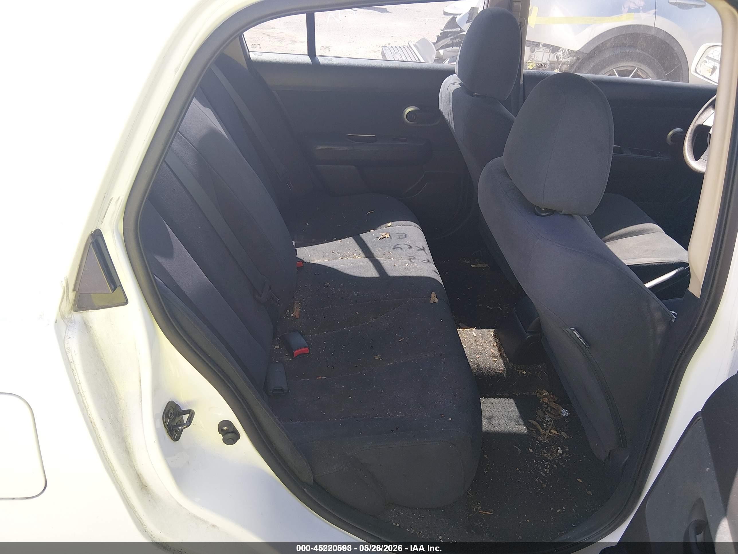 2008 Nissan Versa 1.8s White vin: 3N1BC11E18L392875