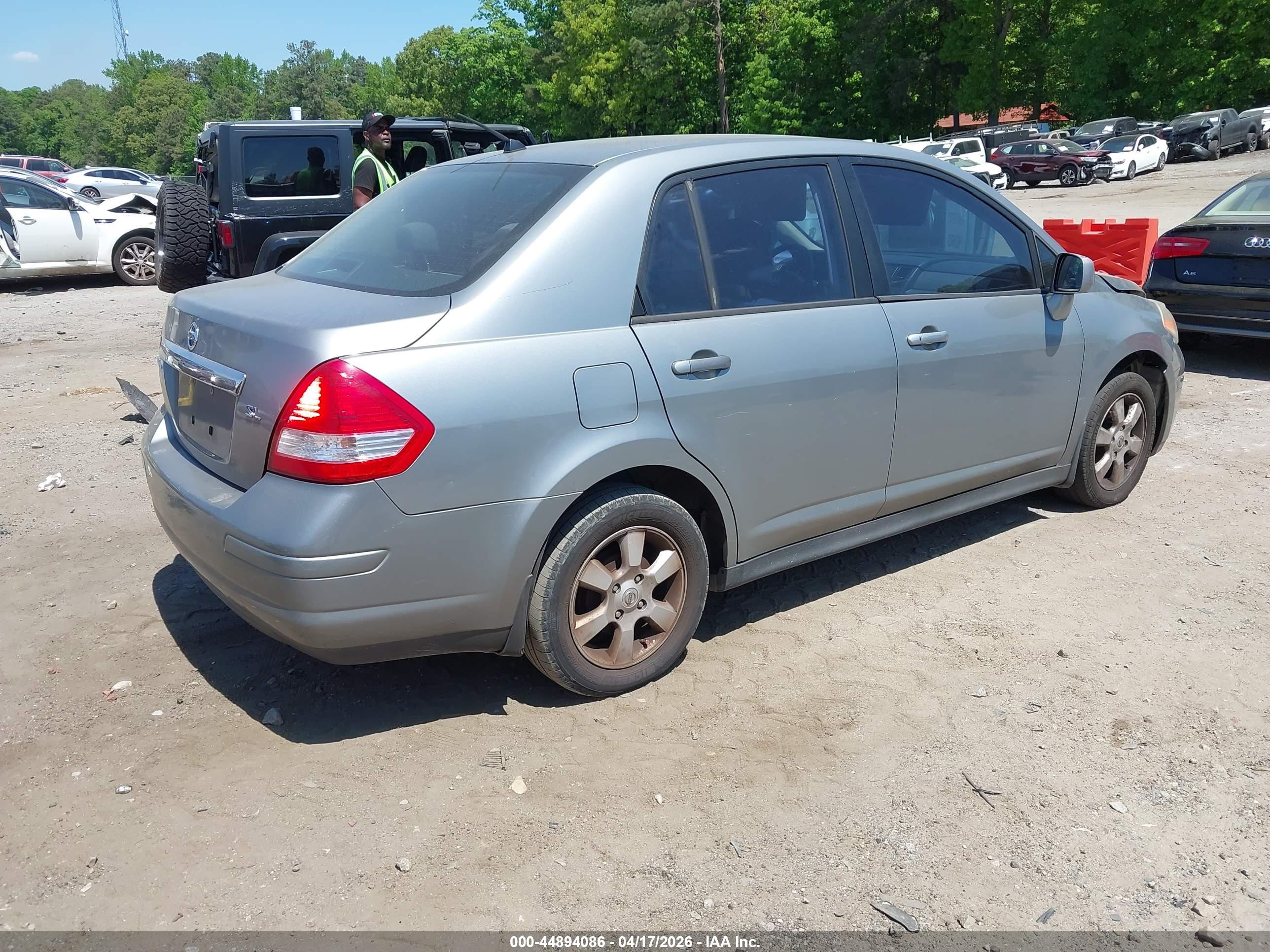 2009 Nissan Versa 1.8sl Silver vin: 3N1BC11E19L396992