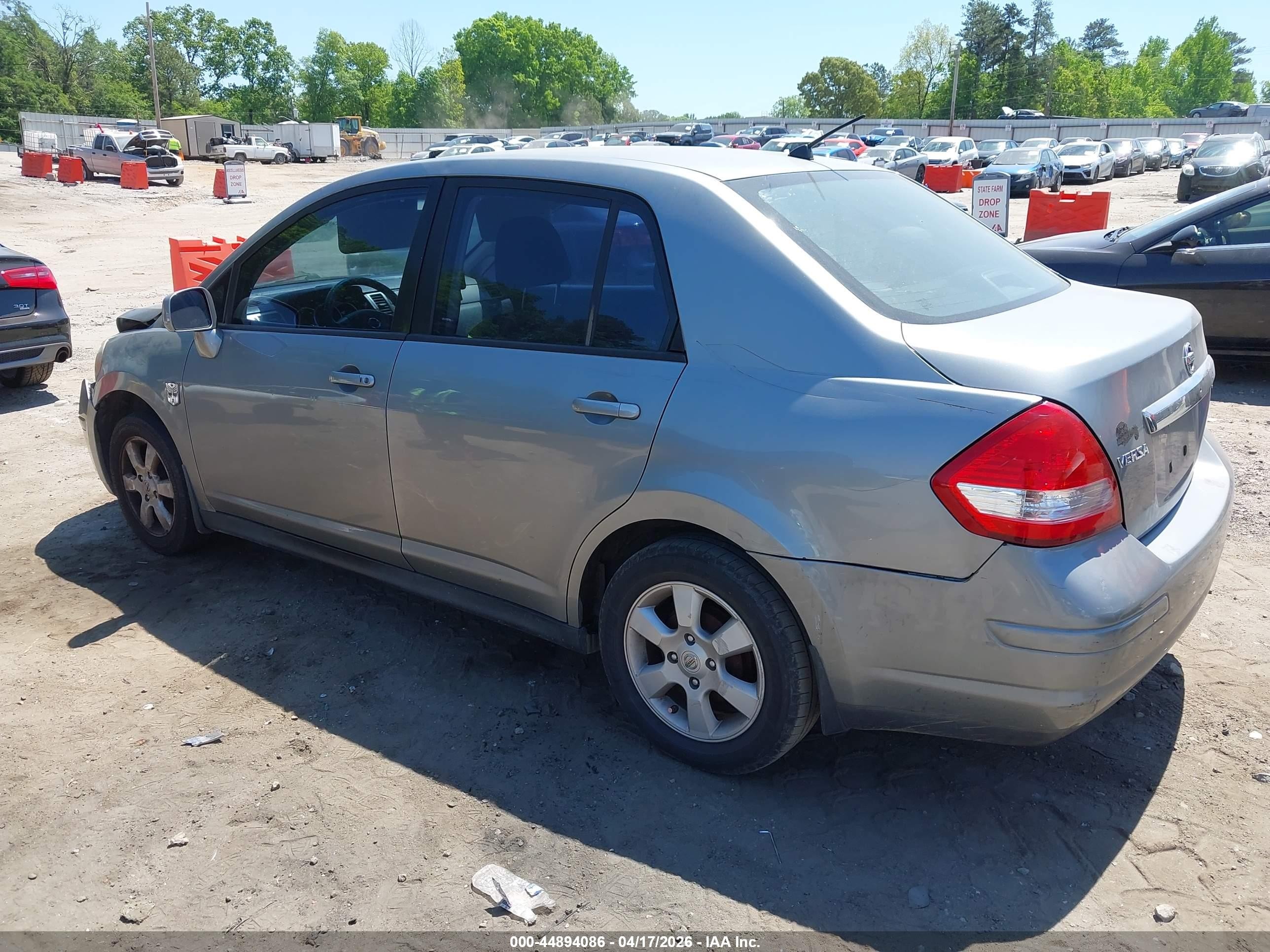 2009 Nissan Versa 1.8sl Silver vin: 3N1BC11E19L396992