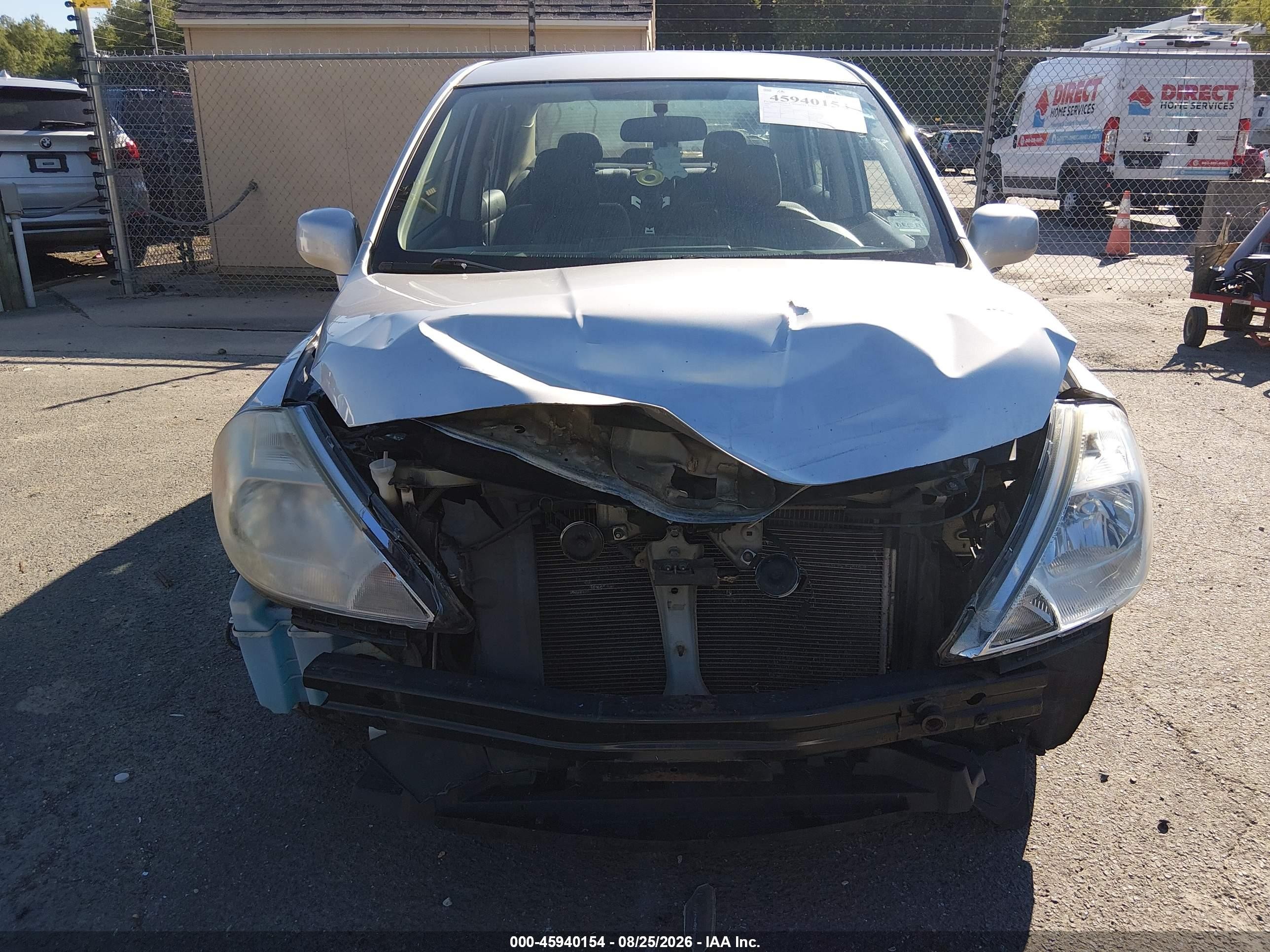 2007 Nissan Versa 1.8sl Silver vin: 3N1BC11E27L446022