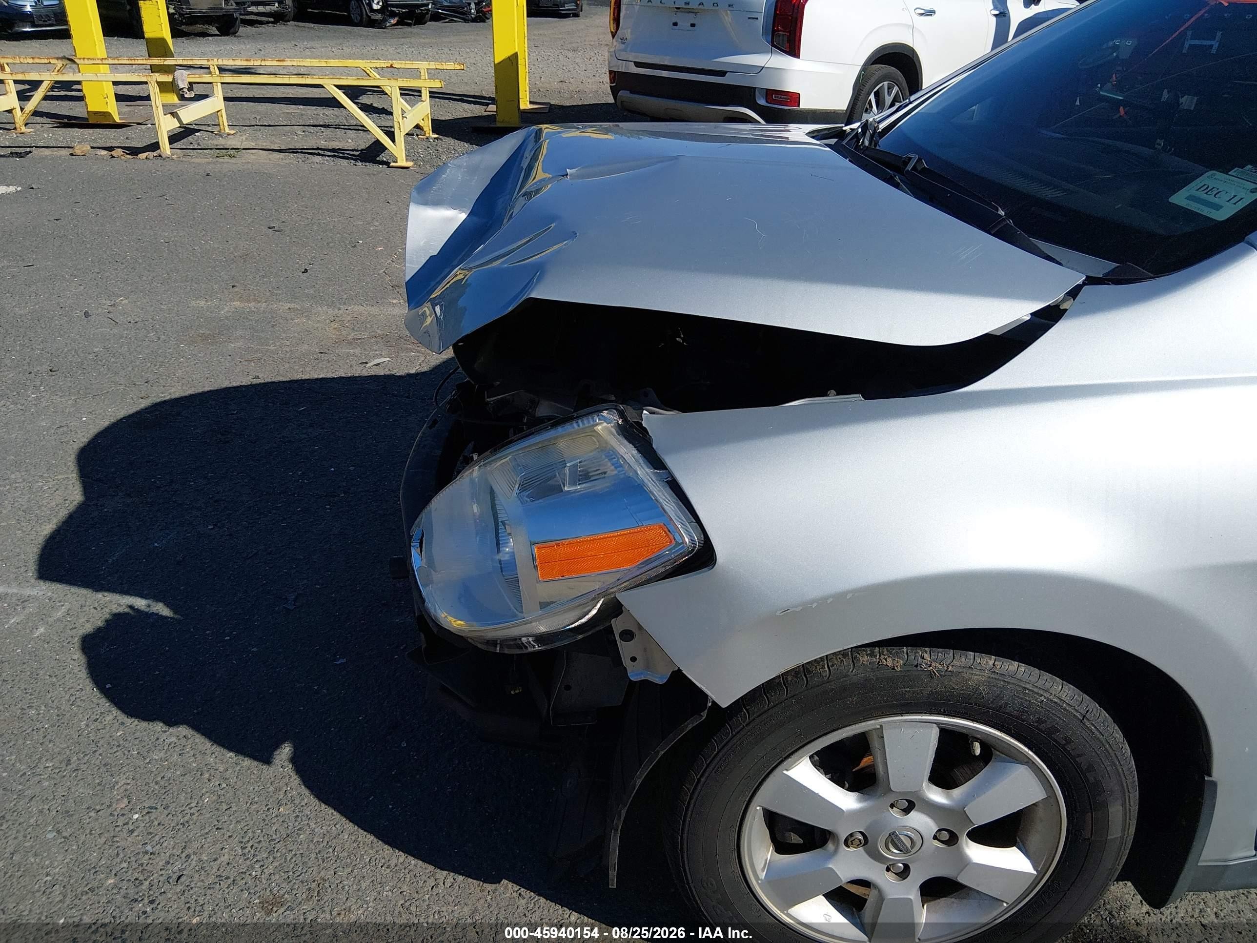 2007 Nissan Versa 1.8sl Silver vin: 3N1BC11E27L446022