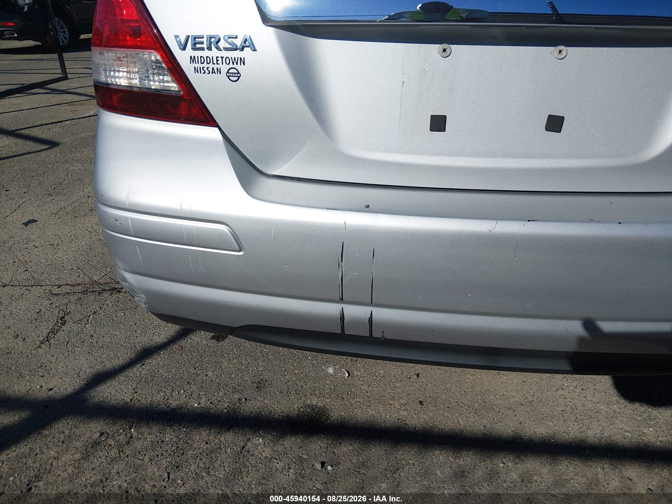 2007 Nissan Versa 1.8sl Silver vin: 3N1BC11E27L446022