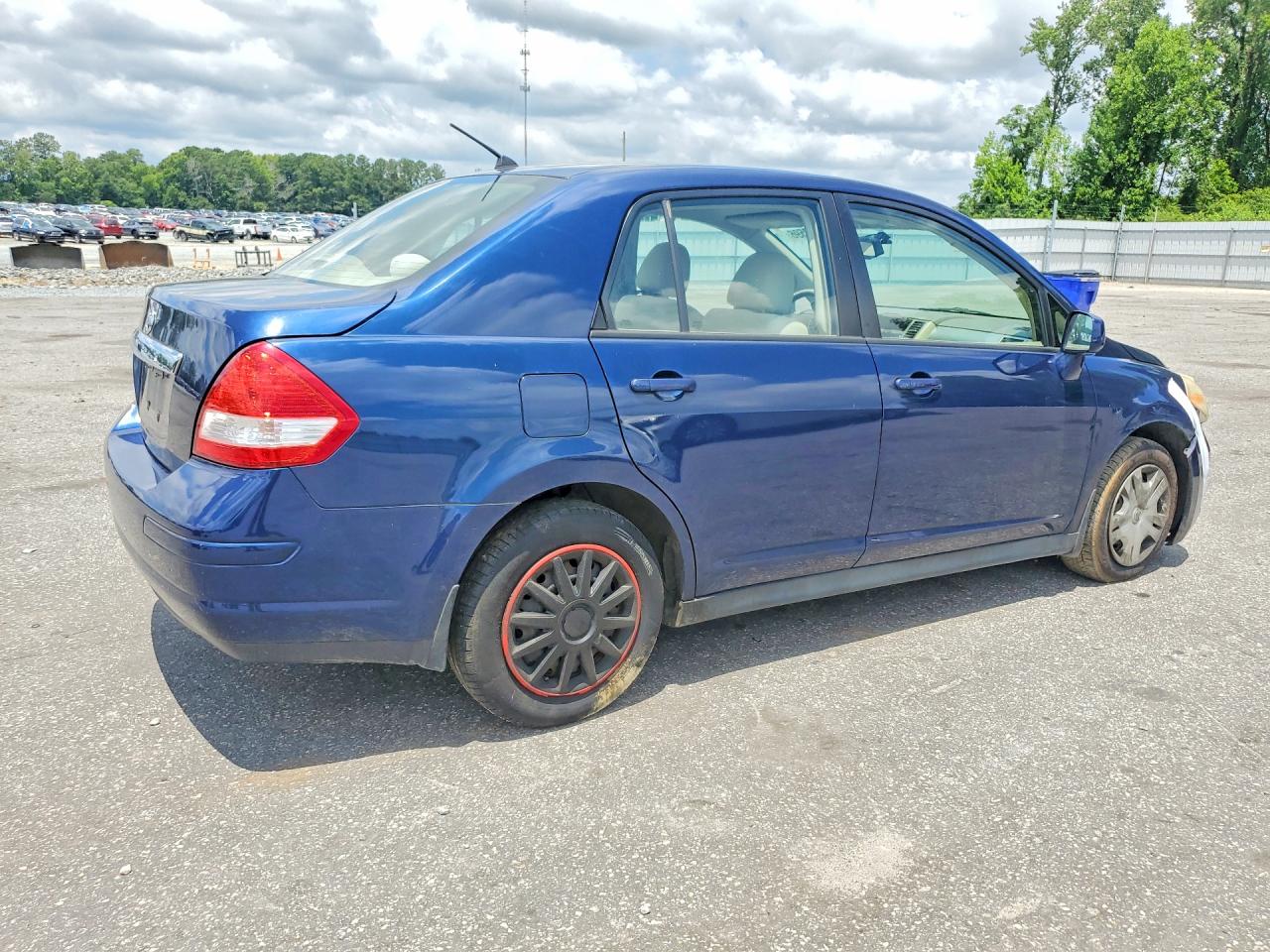 2009 Nissan Versa 1.8 S Синий vin: 3N1BC11E29L458514