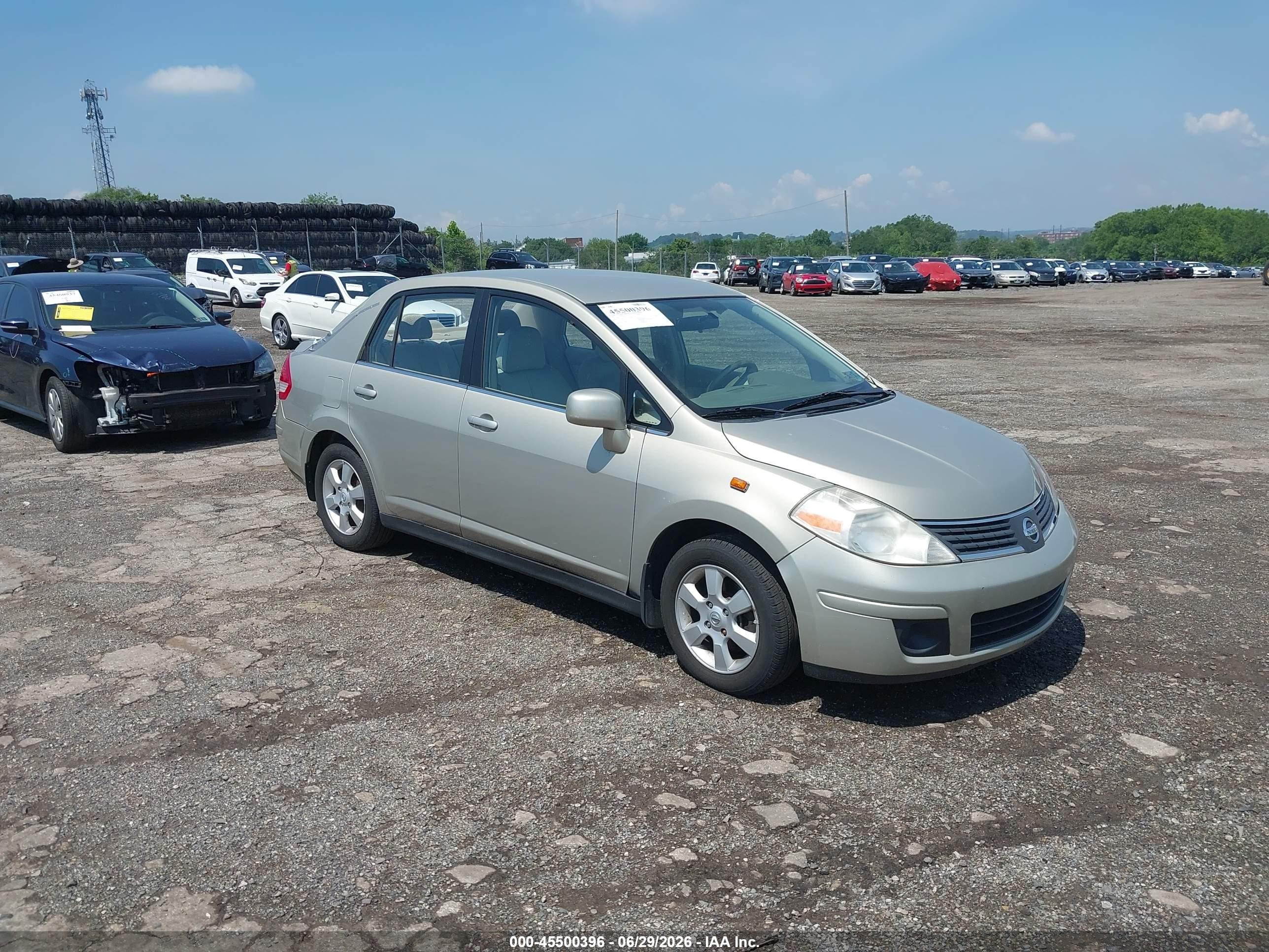 2007 Nissan Versa 1.8sl Silver vin: 3N1BC11E37L460527
