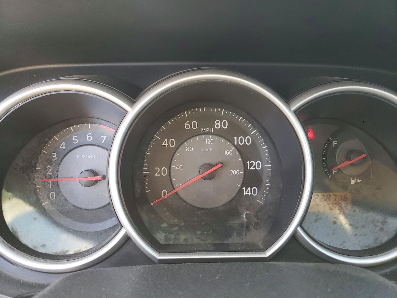 2009 Nissan Versa 1.8 S Cream vin: 3N1BC11E39L424534