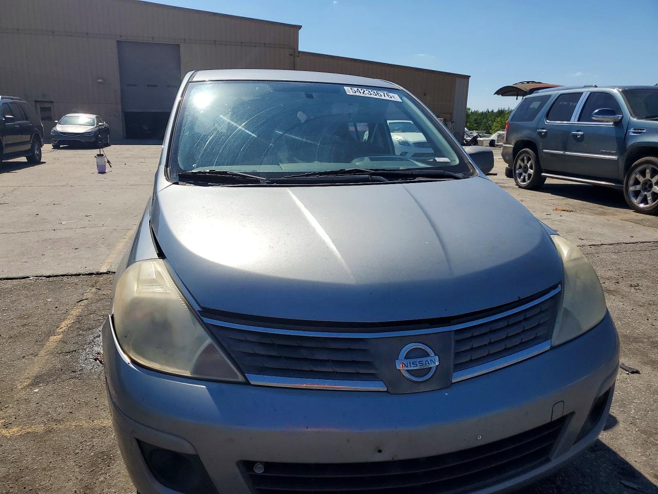 2009 Nissan Versa 1.8 S Белый vin: 3N1BC11E39L442659