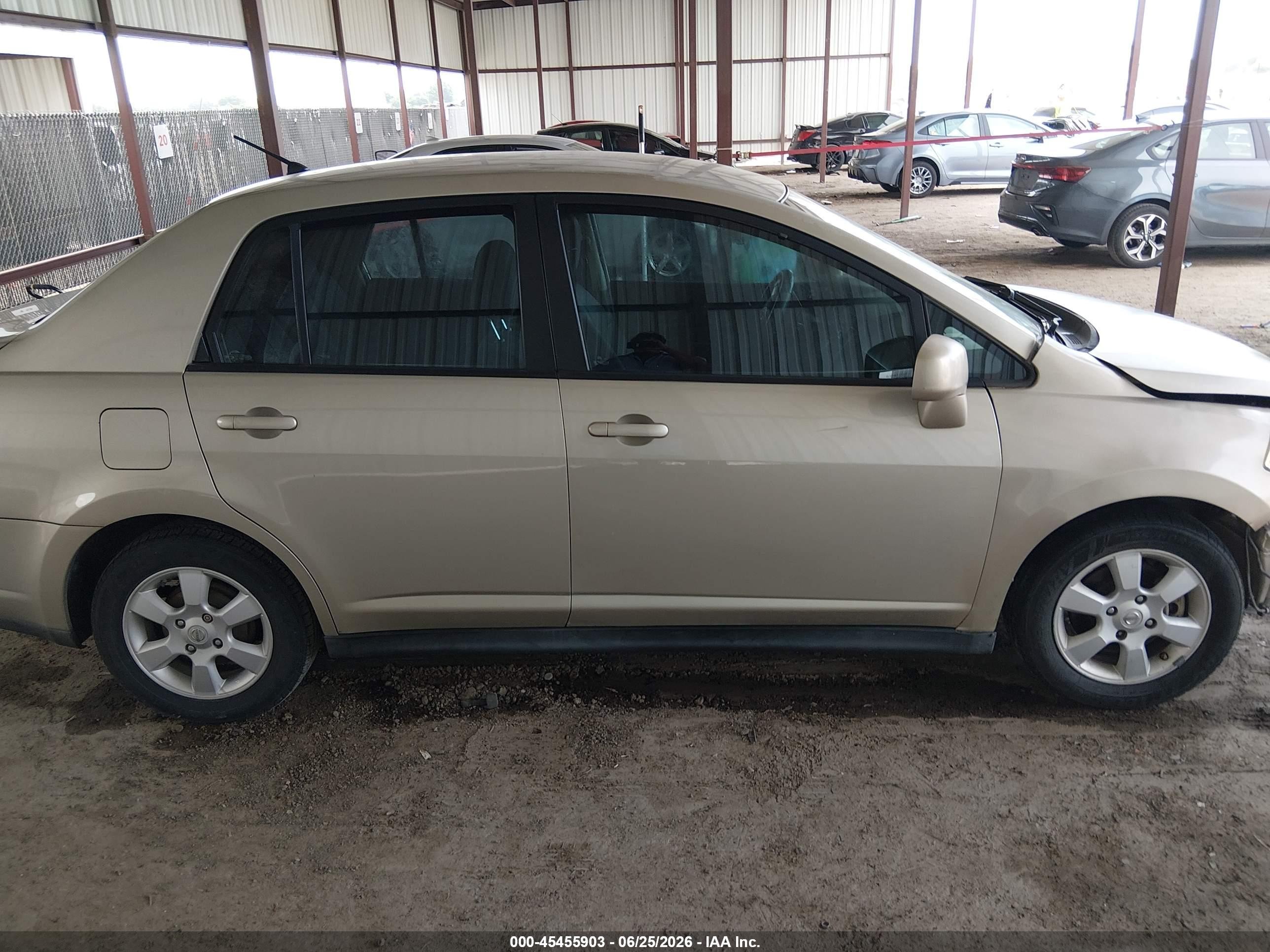 2009 Nissan Versa 1.8sl Gold vin: 3N1BC11E39L476231