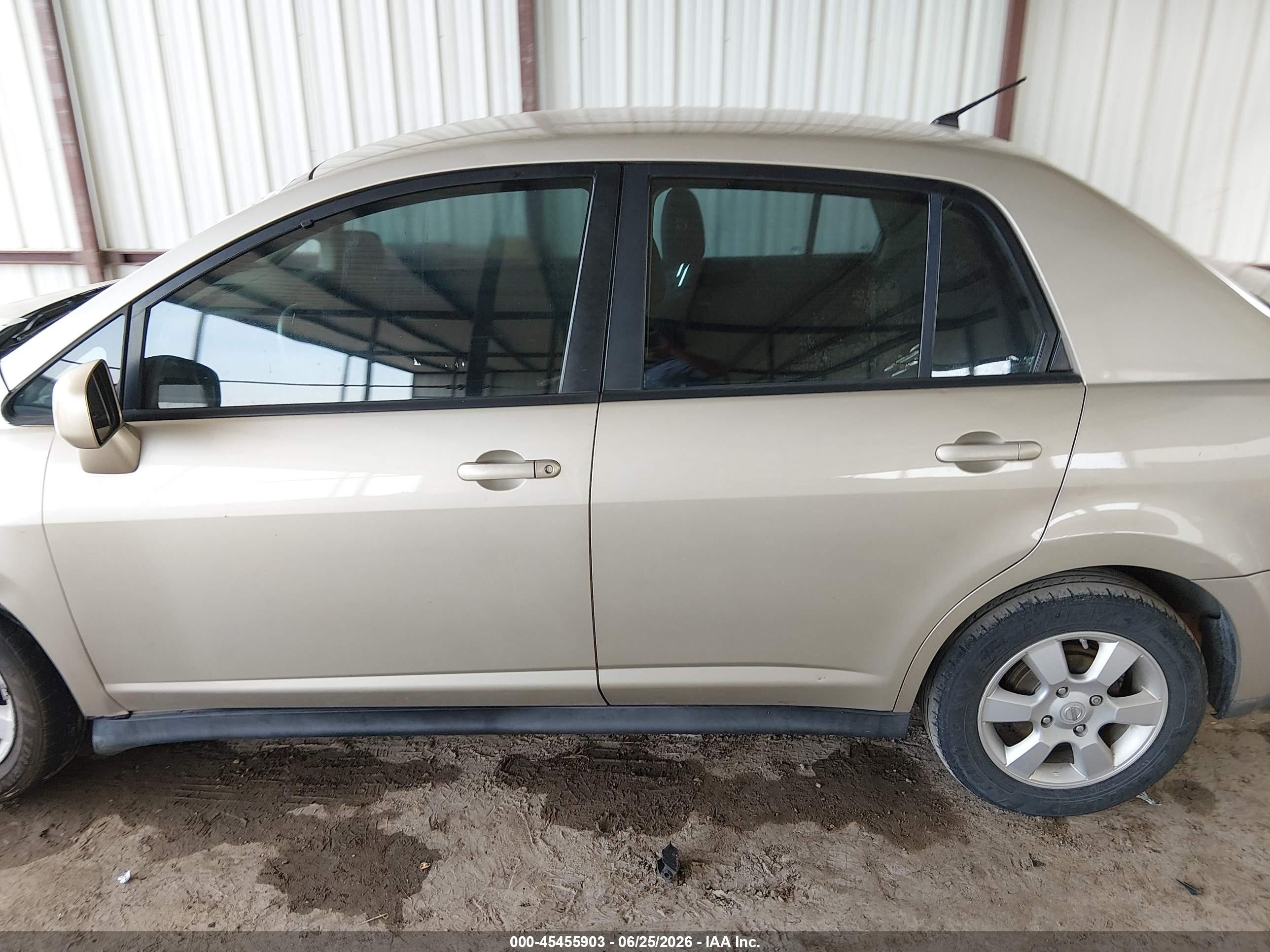 2009 Nissan Versa 1.8sl Gold vin: 3N1BC11E39L476231