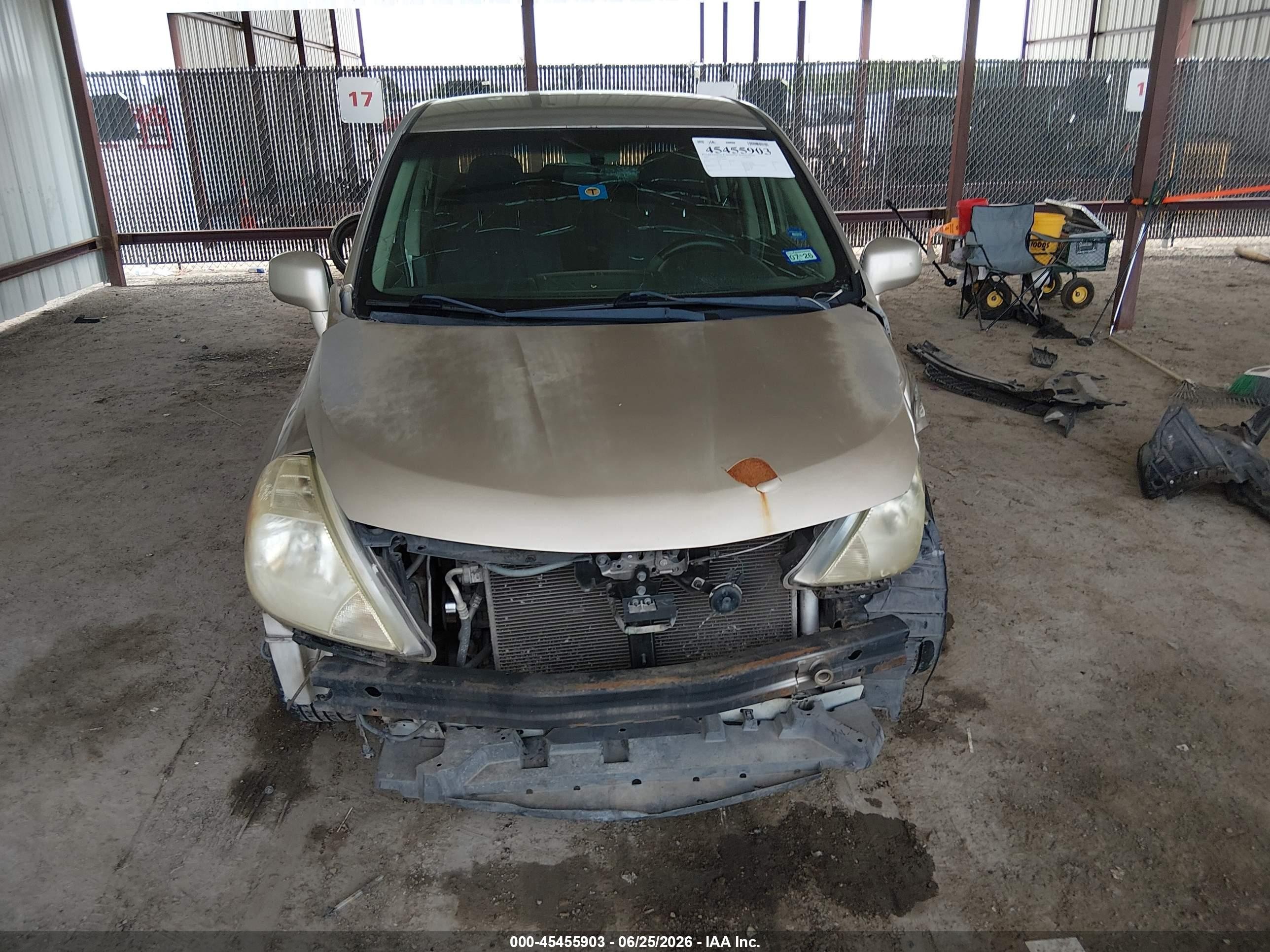 2009 Nissan Versa 1.8sl Gold vin: 3N1BC11E39L476231