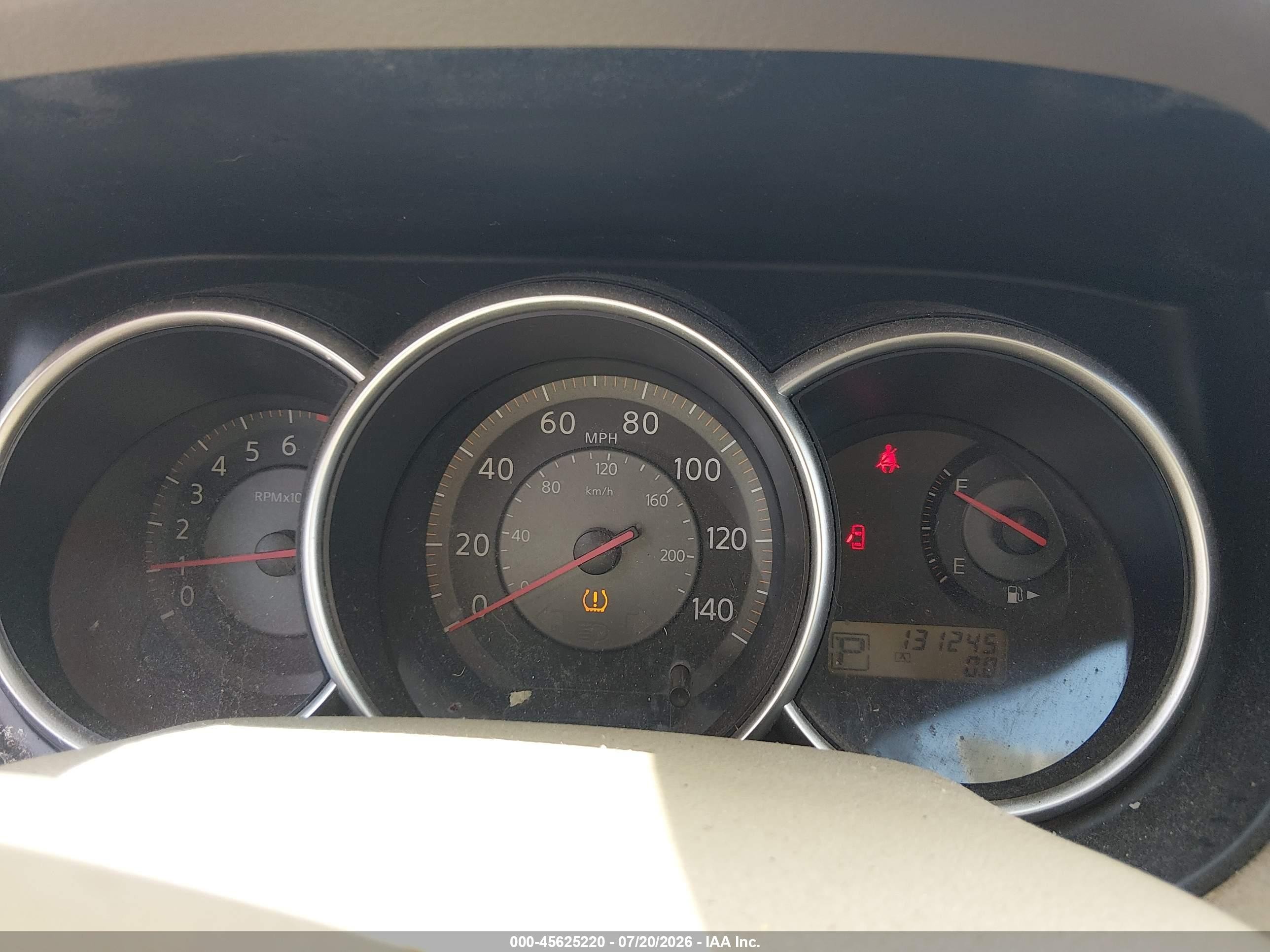 2007 Nissan Versa 1.8s Champagne vin: 3N1BC11E47L443283