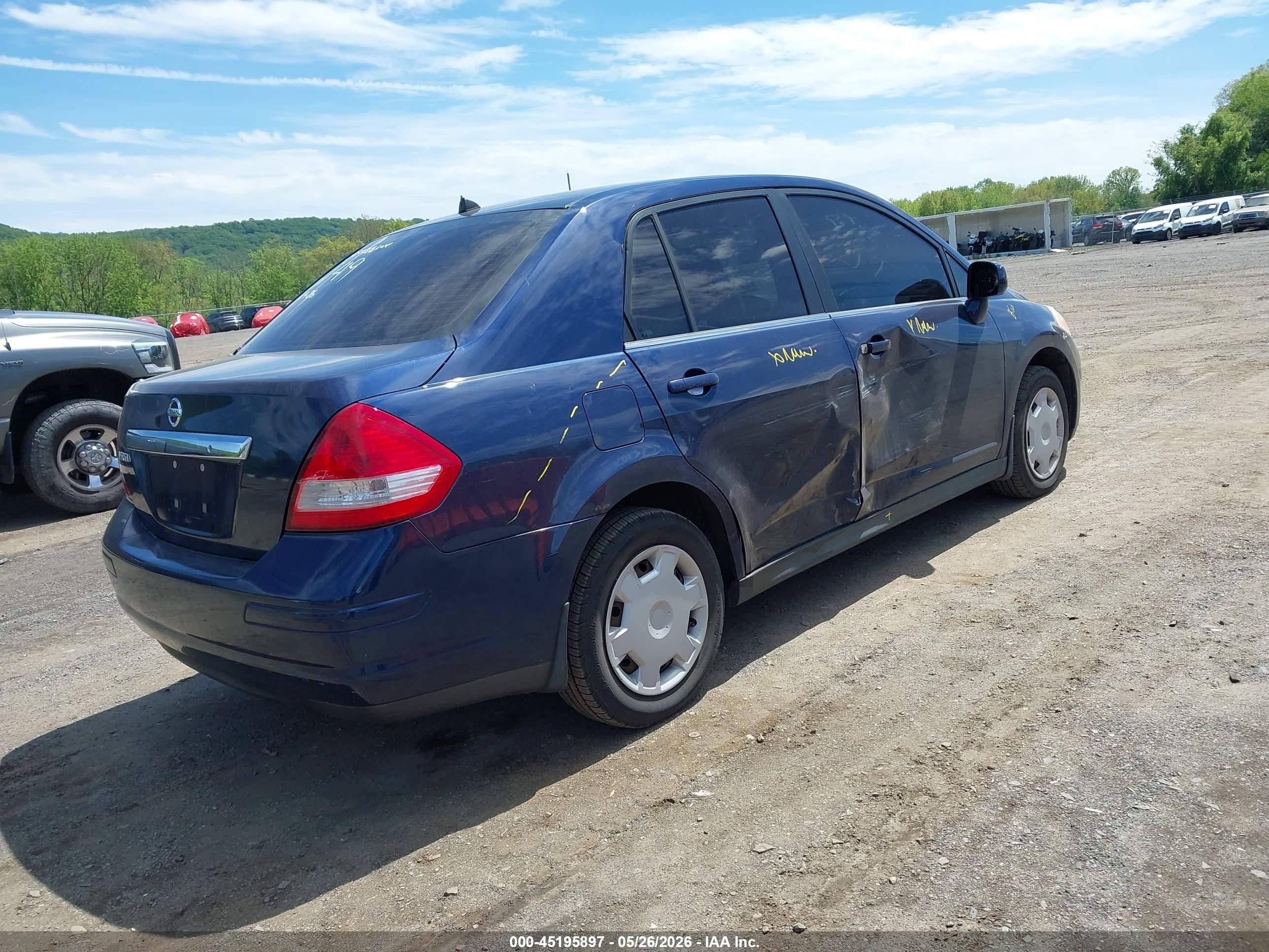 2008 Nissan Versa 1.8s Blue vin: 3N1BC11E48L368554