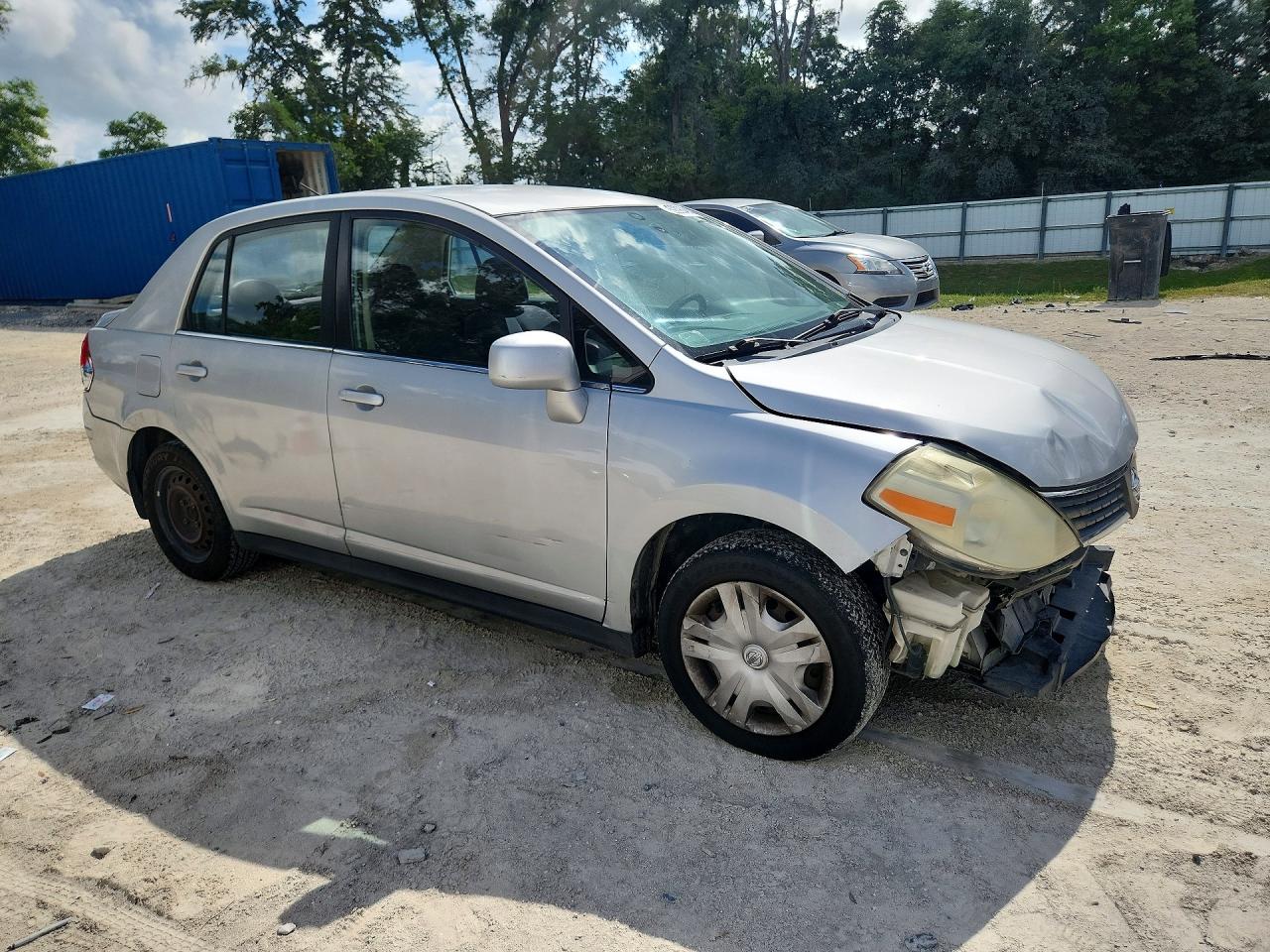 2008 Nissan Versa 1.8 S Silver vin: 3N1BC11E48L382597