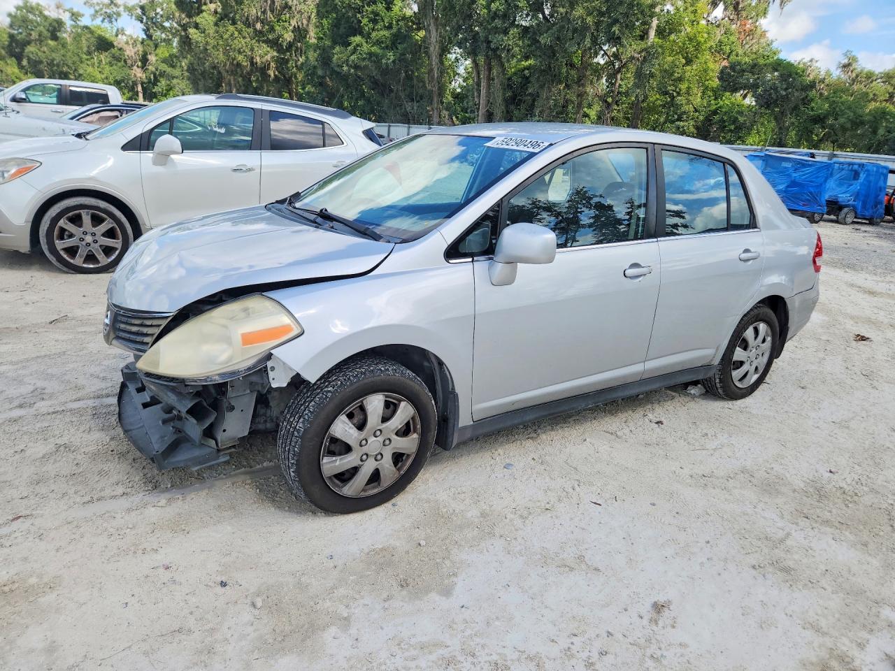 2008 Nissan Versa 1.8 S Silver vin: 3N1BC11E48L382597
