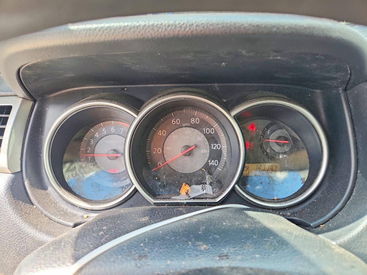 2008 Nissan Versa 1.8 S Silver vin: 3N1BC11E48L382597