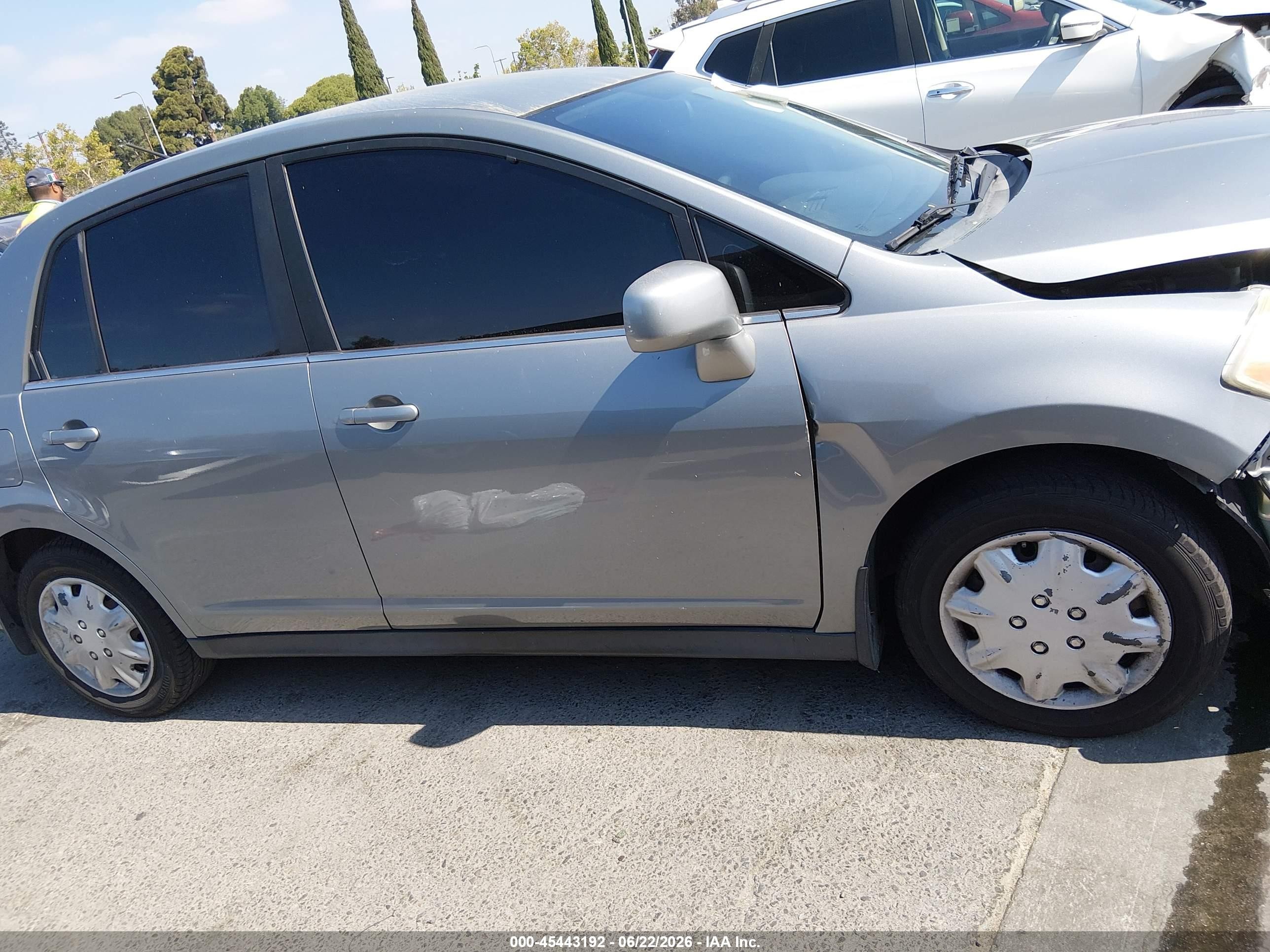 2008 Nissan Versa 1.8 S Gray vin: 3N1BC11E48L403206