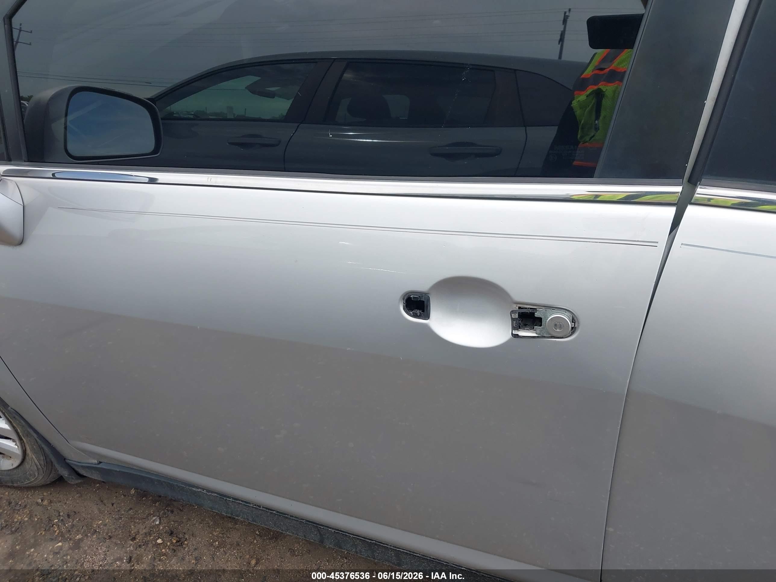 2008 Nissan Versa 1.8 S Серебряный vin: 3N1BC11E48L454009