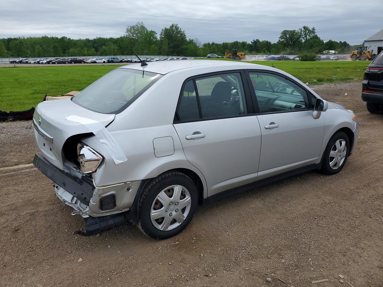 2009 Nissan Versa 1.8 S Silver vin: 3N1BC11E49L398087