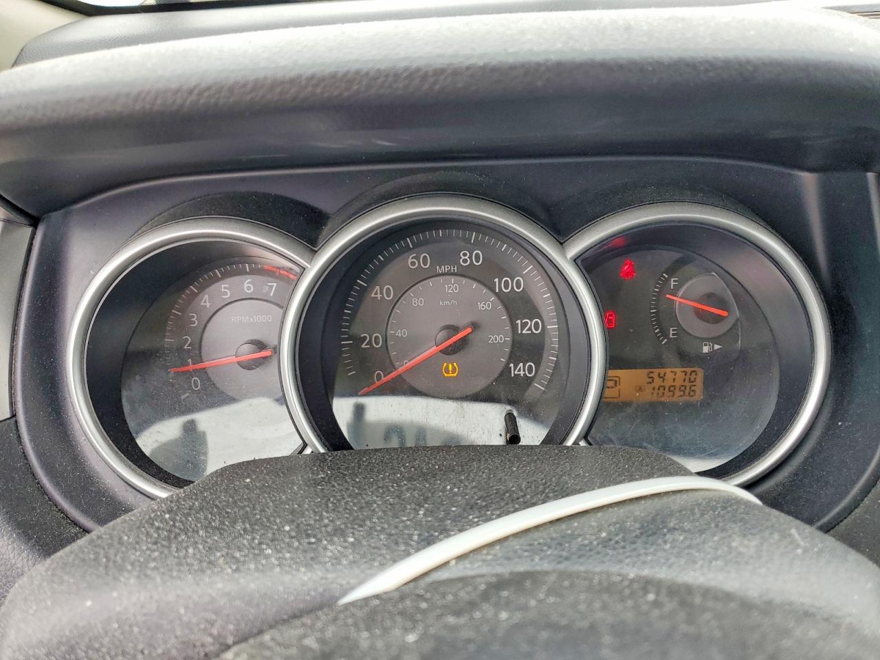 2009 Nissan Versa 1.8 S Silver vin: 3N1BC11E49L398087