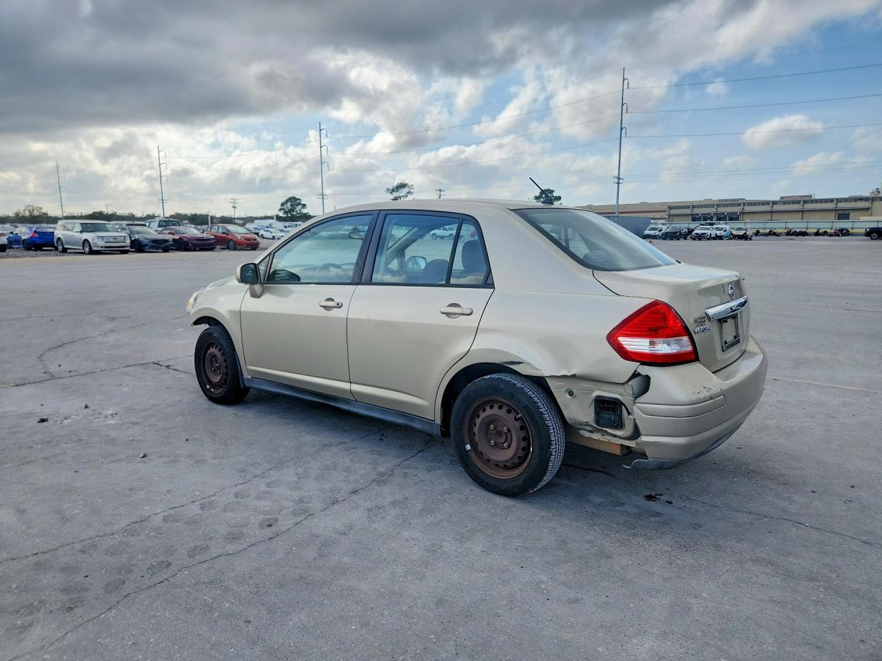 2009 Nissan Versa S Gold vin: 3N1BC11E49L470888